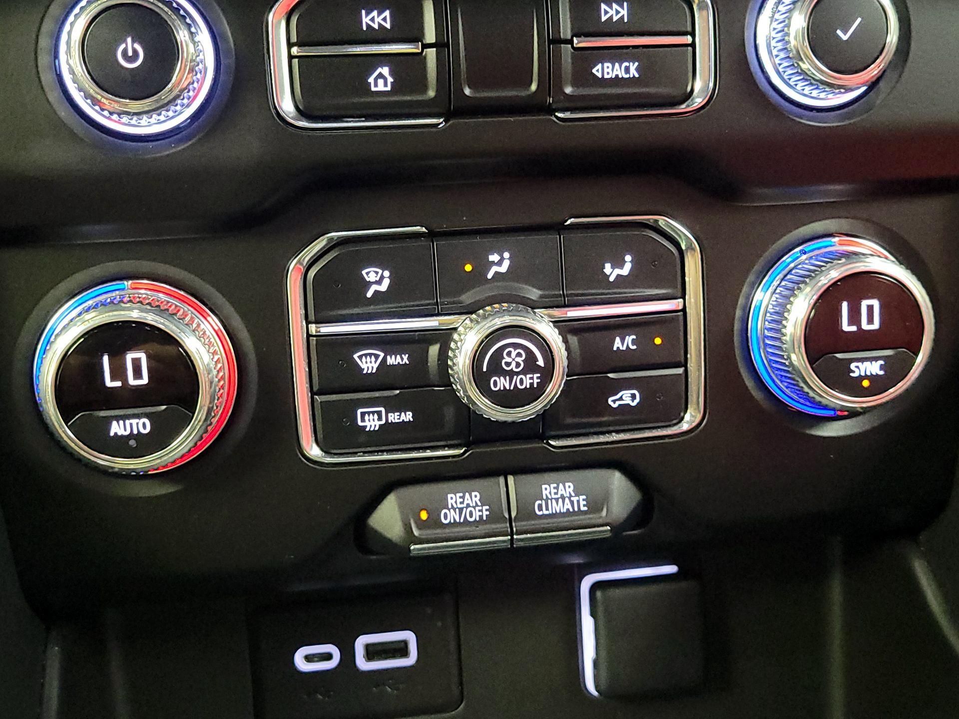 Thumbnail: 2023 GMC Yukon - 17