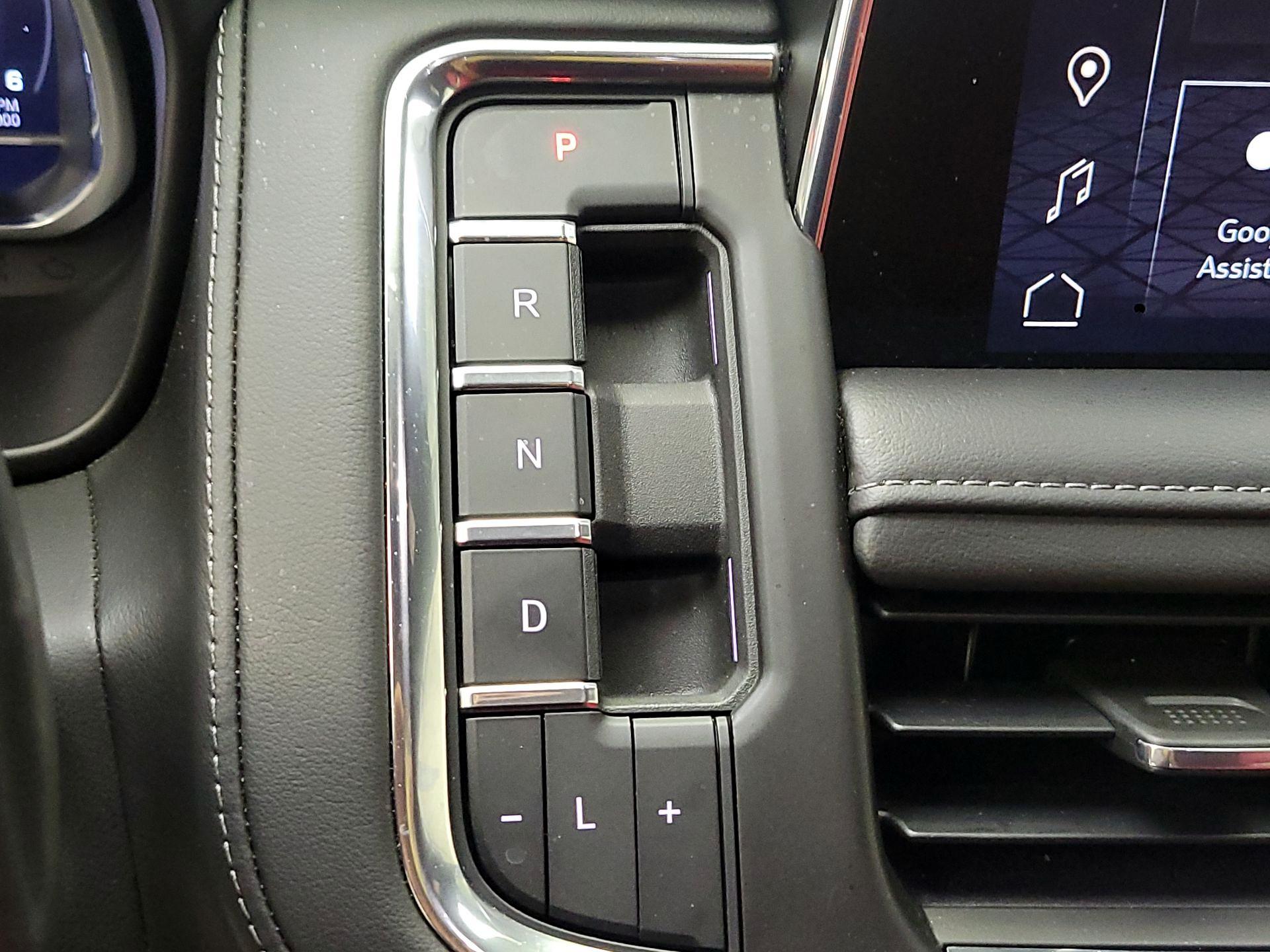 Thumbnail: 2023 GMC Yukon - 18