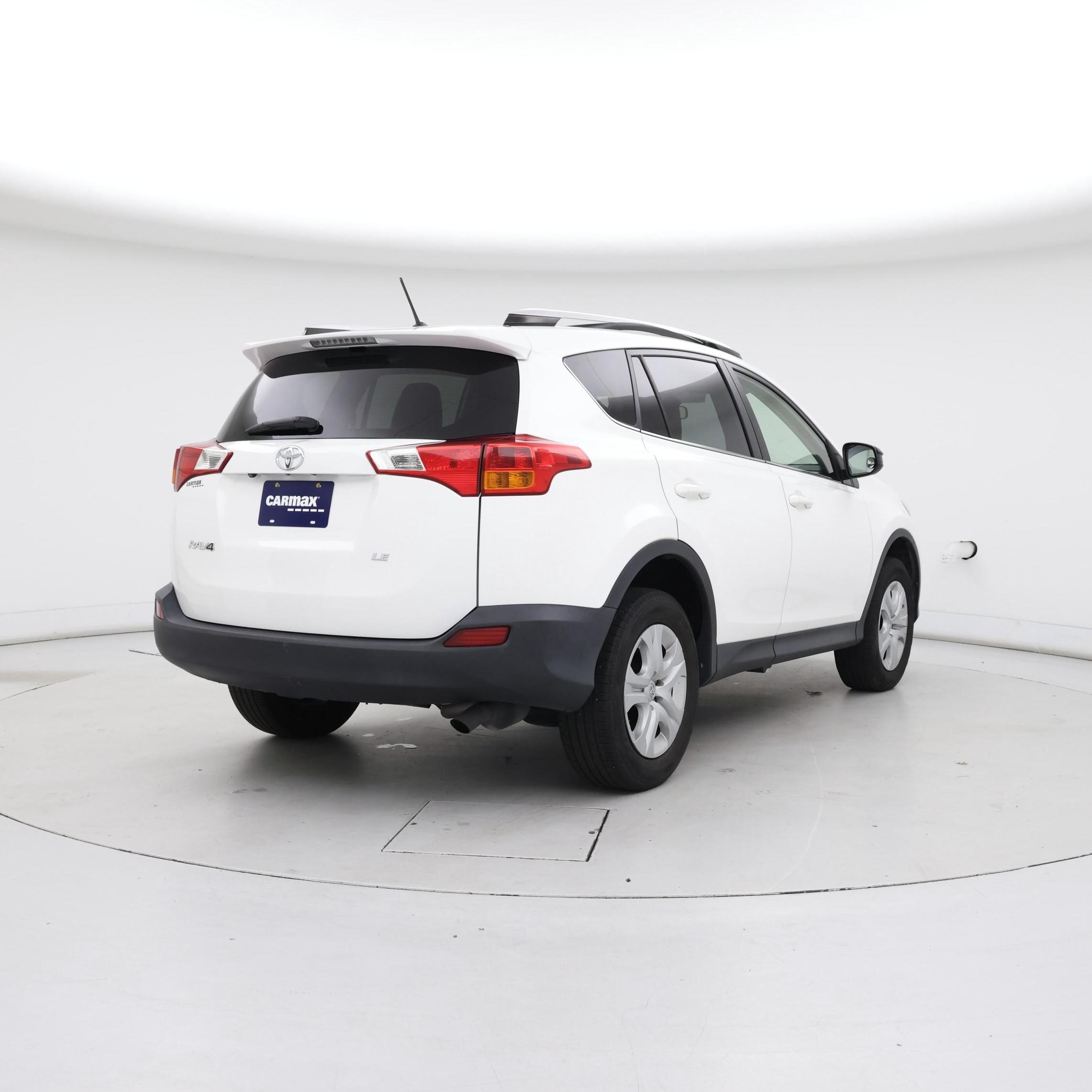 Thumbnail: 2015 Toyota RAV4 - 8