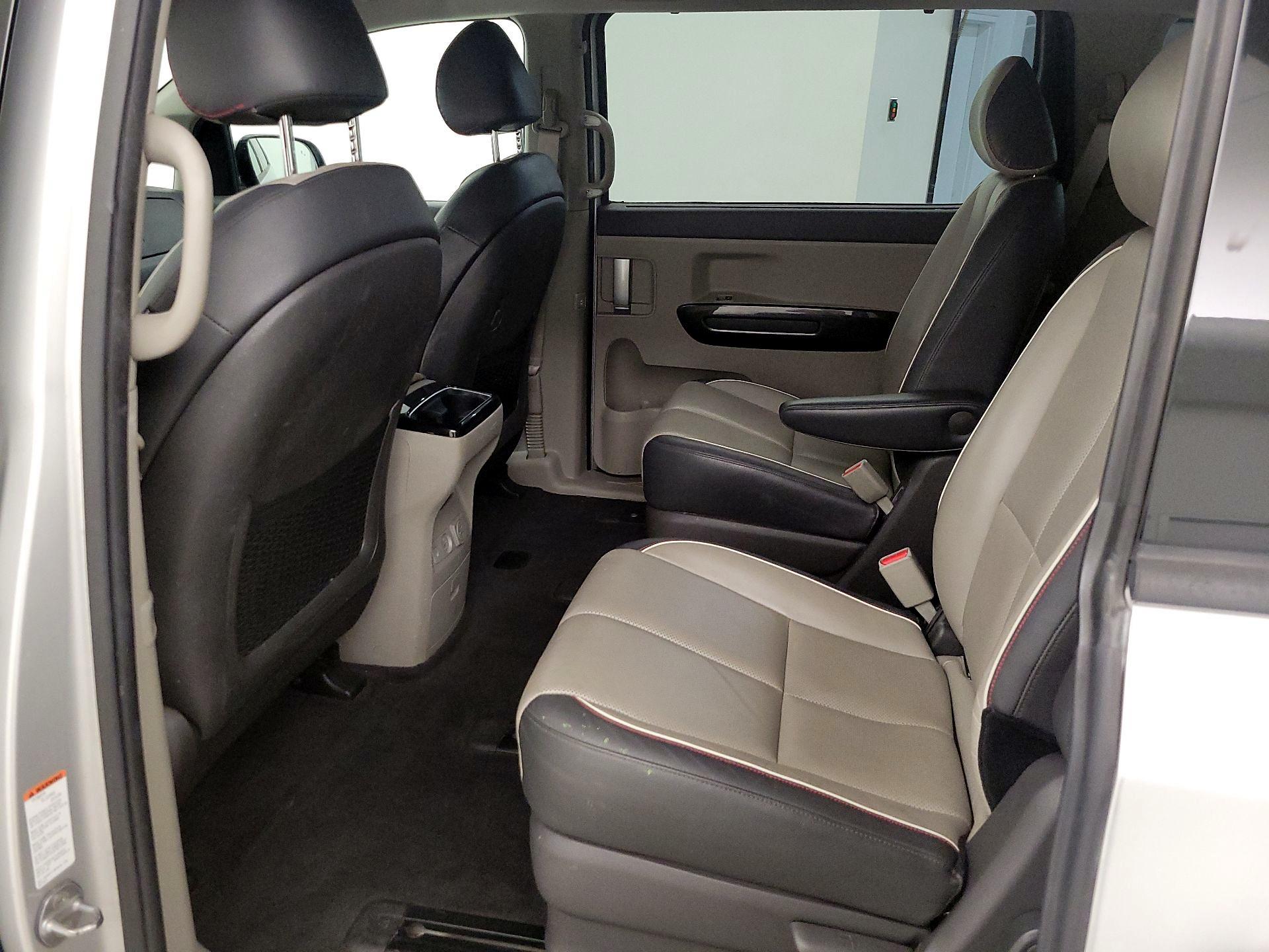 Thumbnail: 2015 Kia Sedona - 19