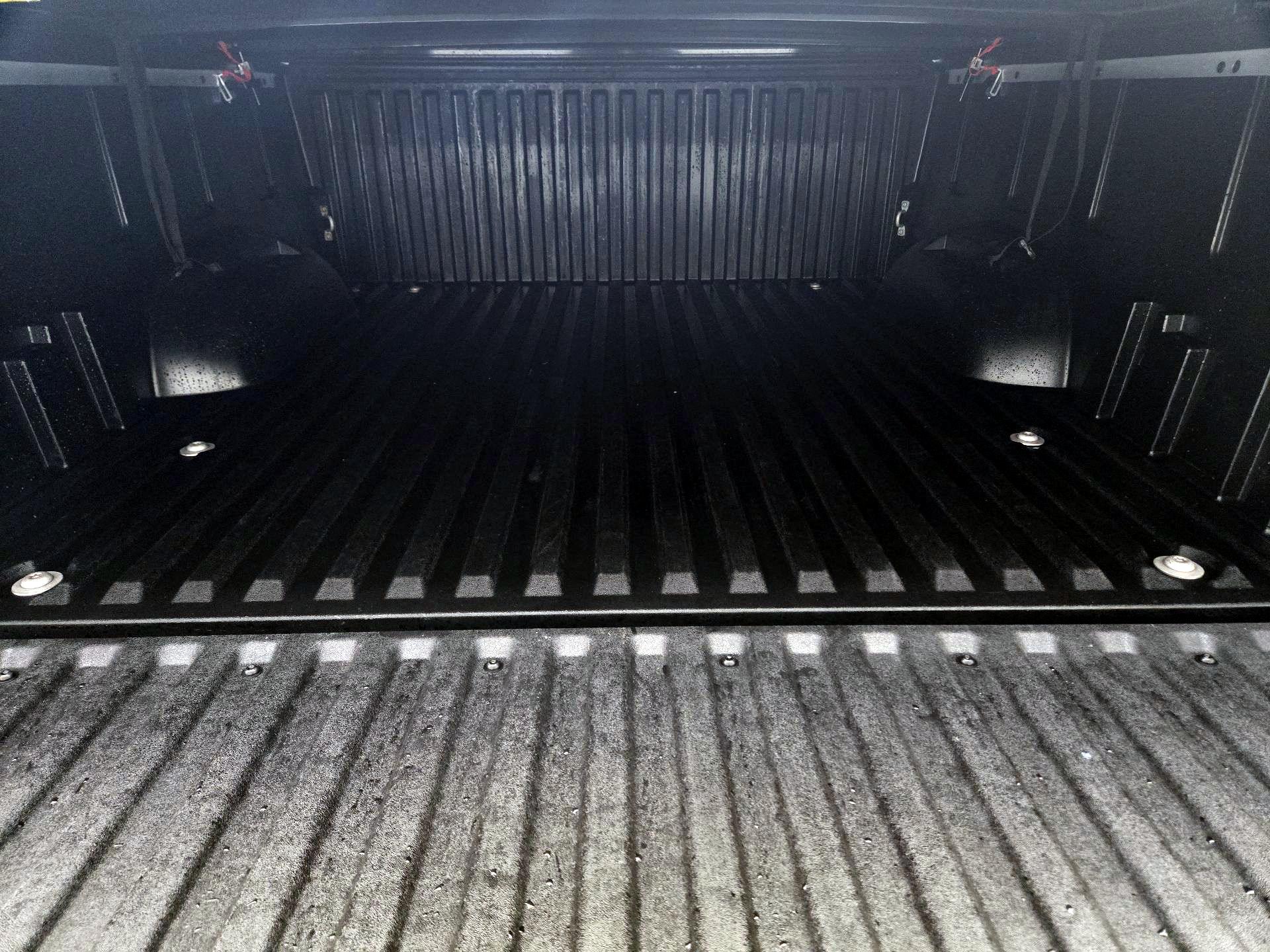 Thumbnail: 2022 Toyota Tundra - 19