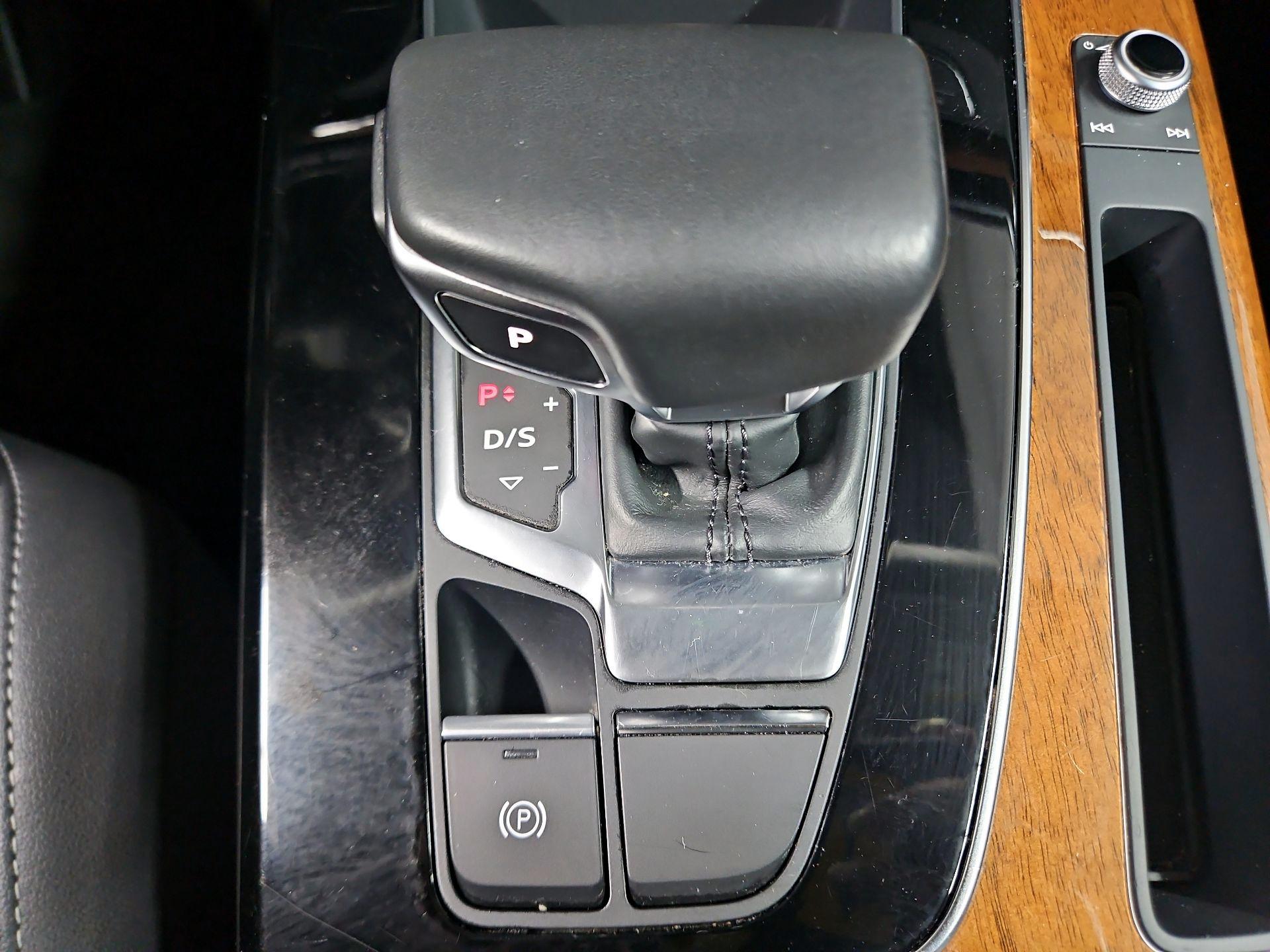Thumbnail: 2023 Audi Q5 - 17