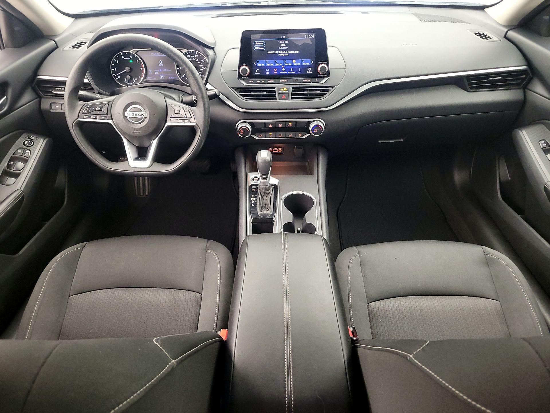 Thumbnail: 2022 Nissan Altima - 9