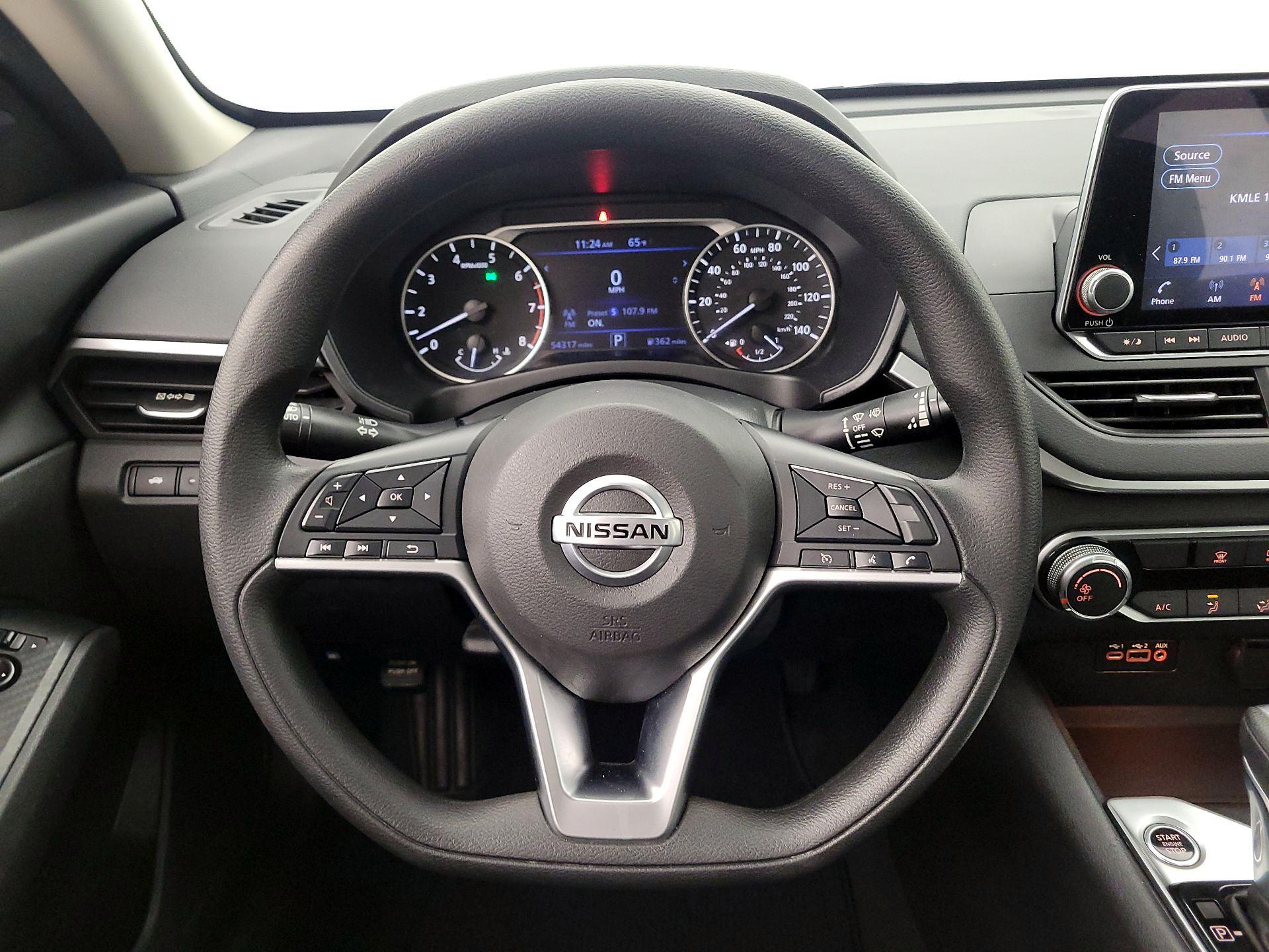 Thumbnail: 2022 Nissan Altima - 10