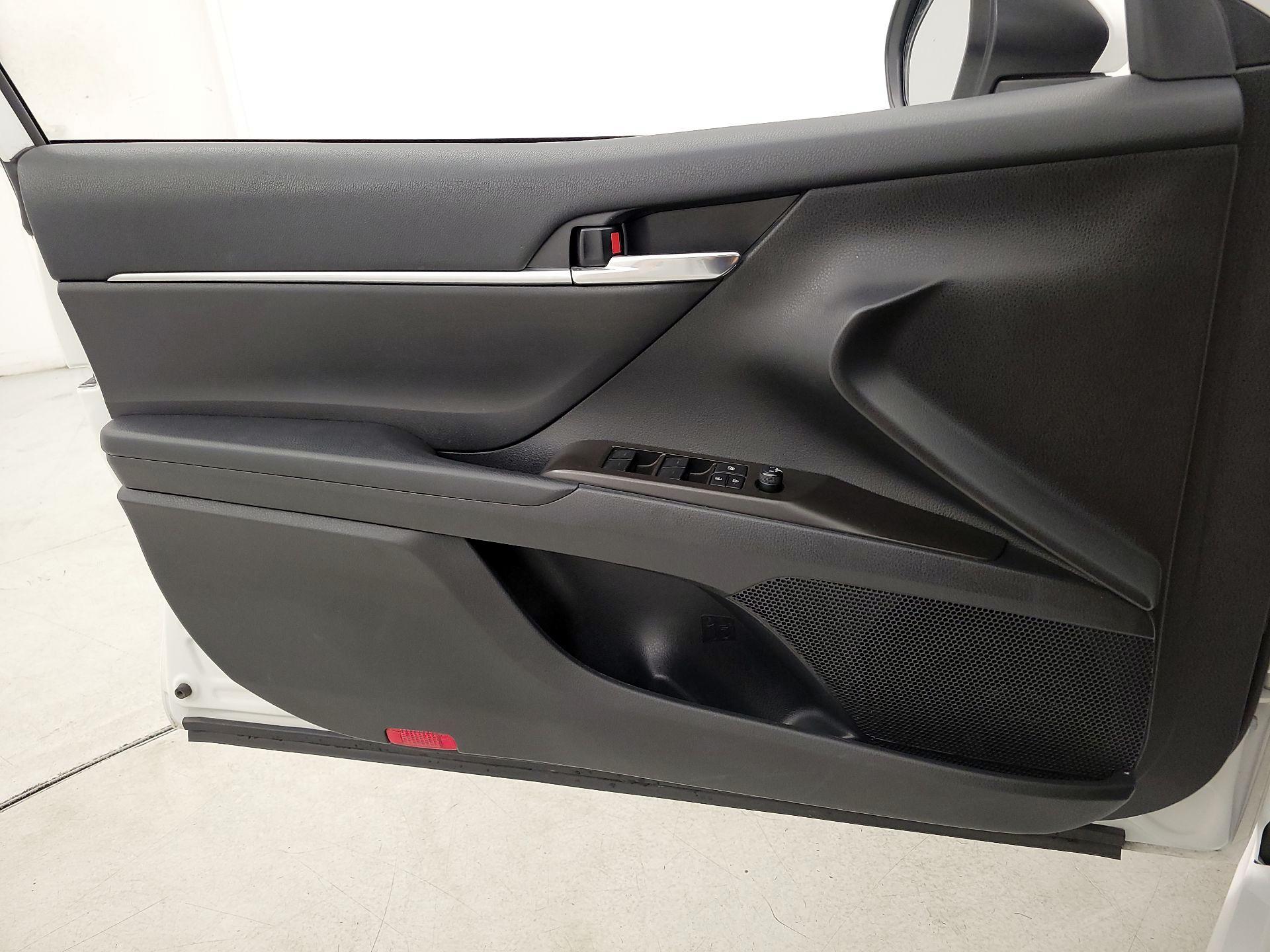 Thumbnail: 2023 Toyota Camry - 12