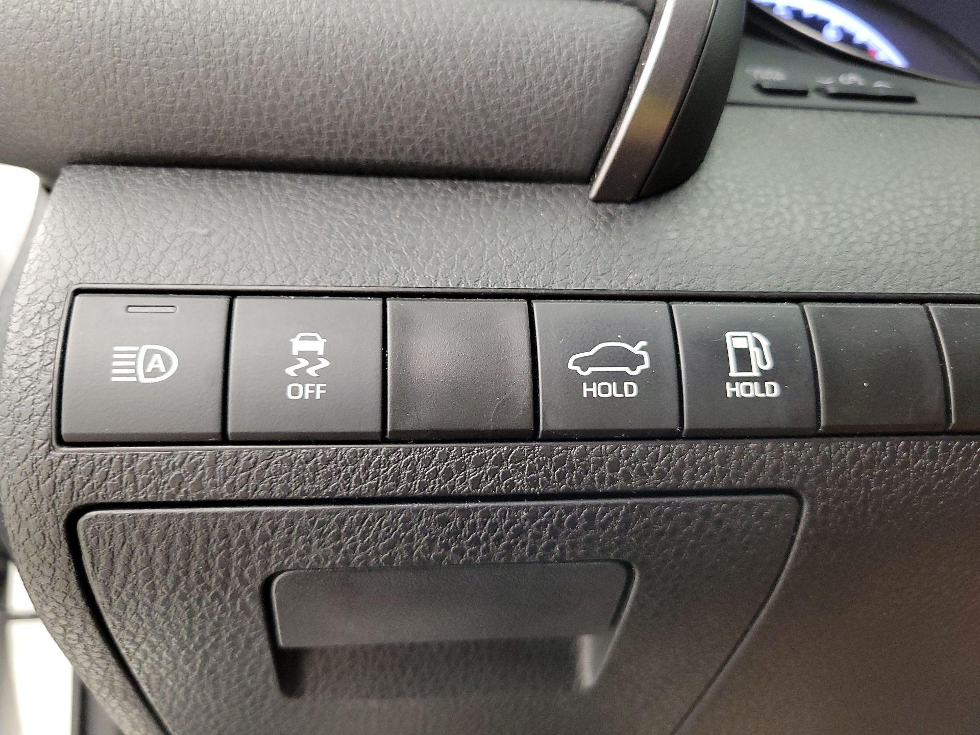 Thumbnail: 2023 Toyota Camry - 13