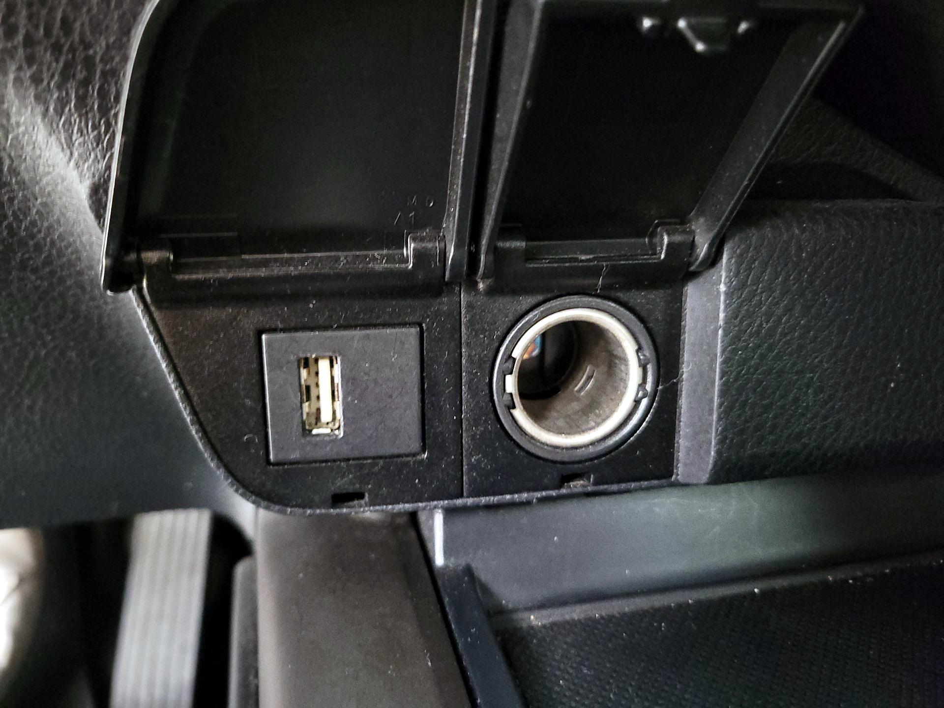 Thumbnail: 2023 Toyota Camry - 18