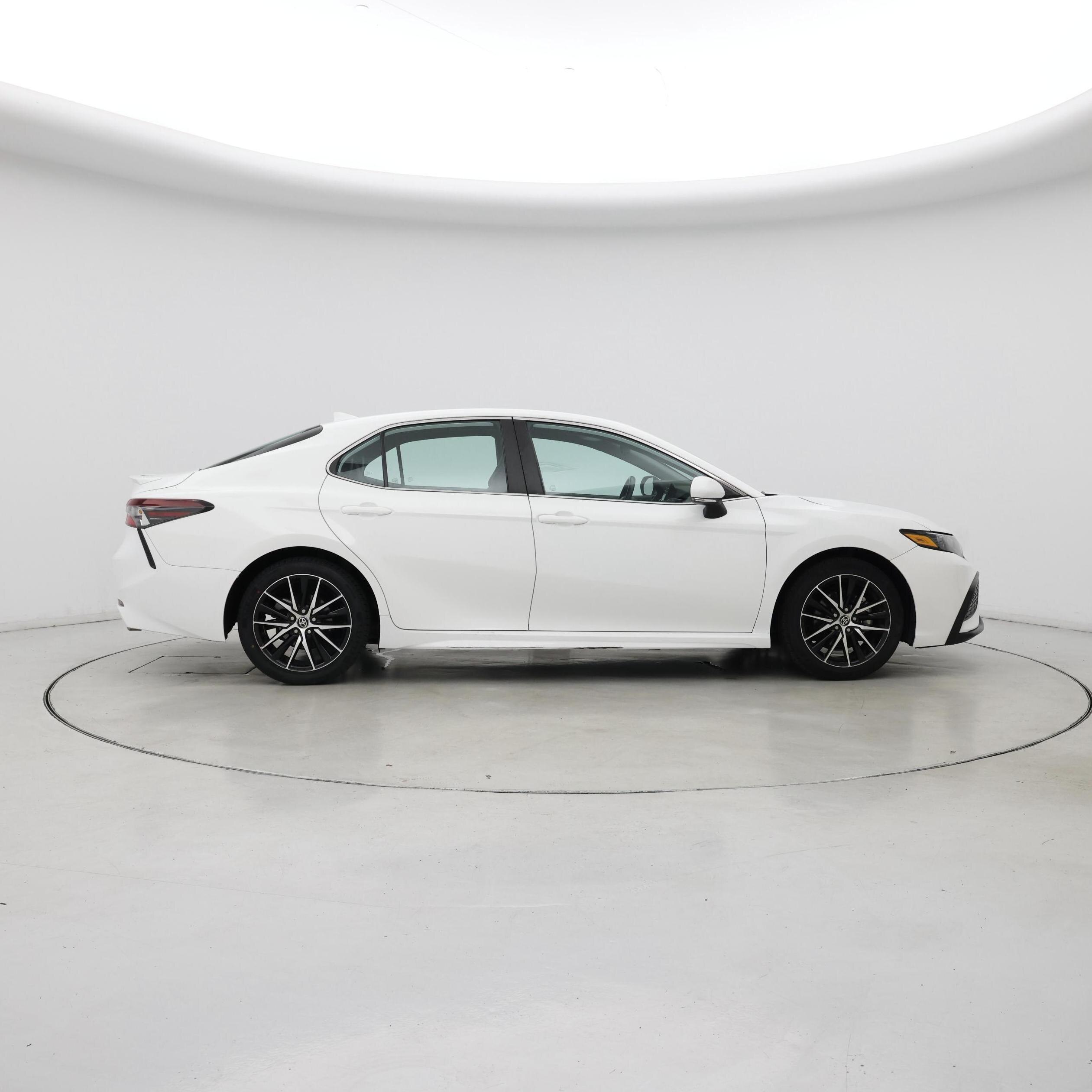 Thumbnail: 2023 Toyota Camry - 7