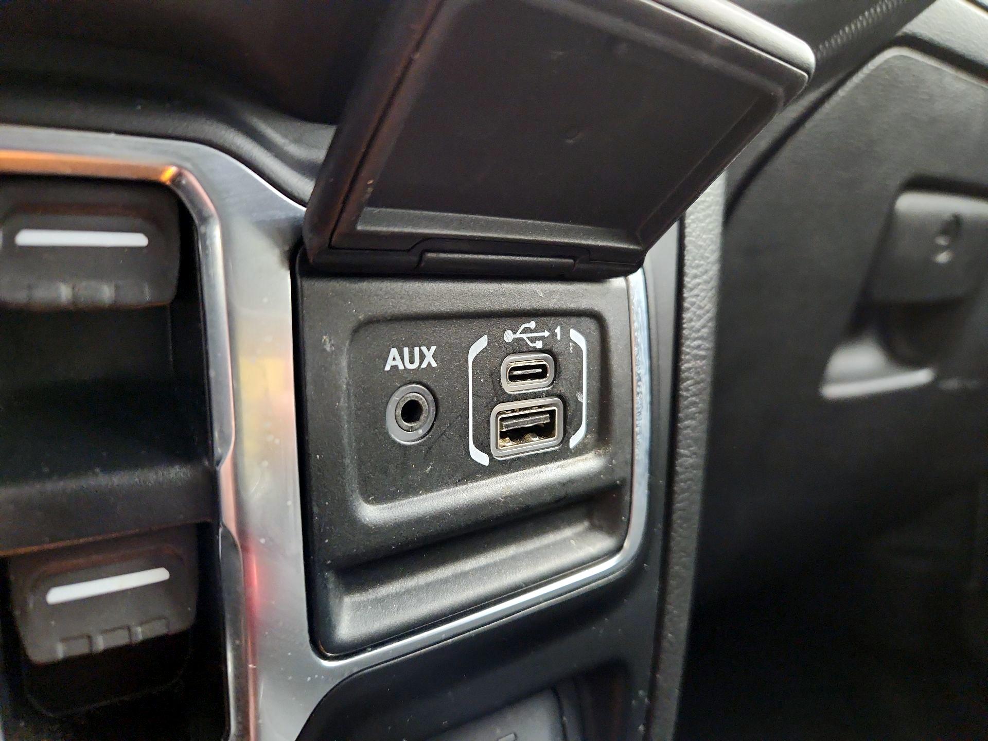 Thumbnail: 2022 Jeep Wrangler - 18