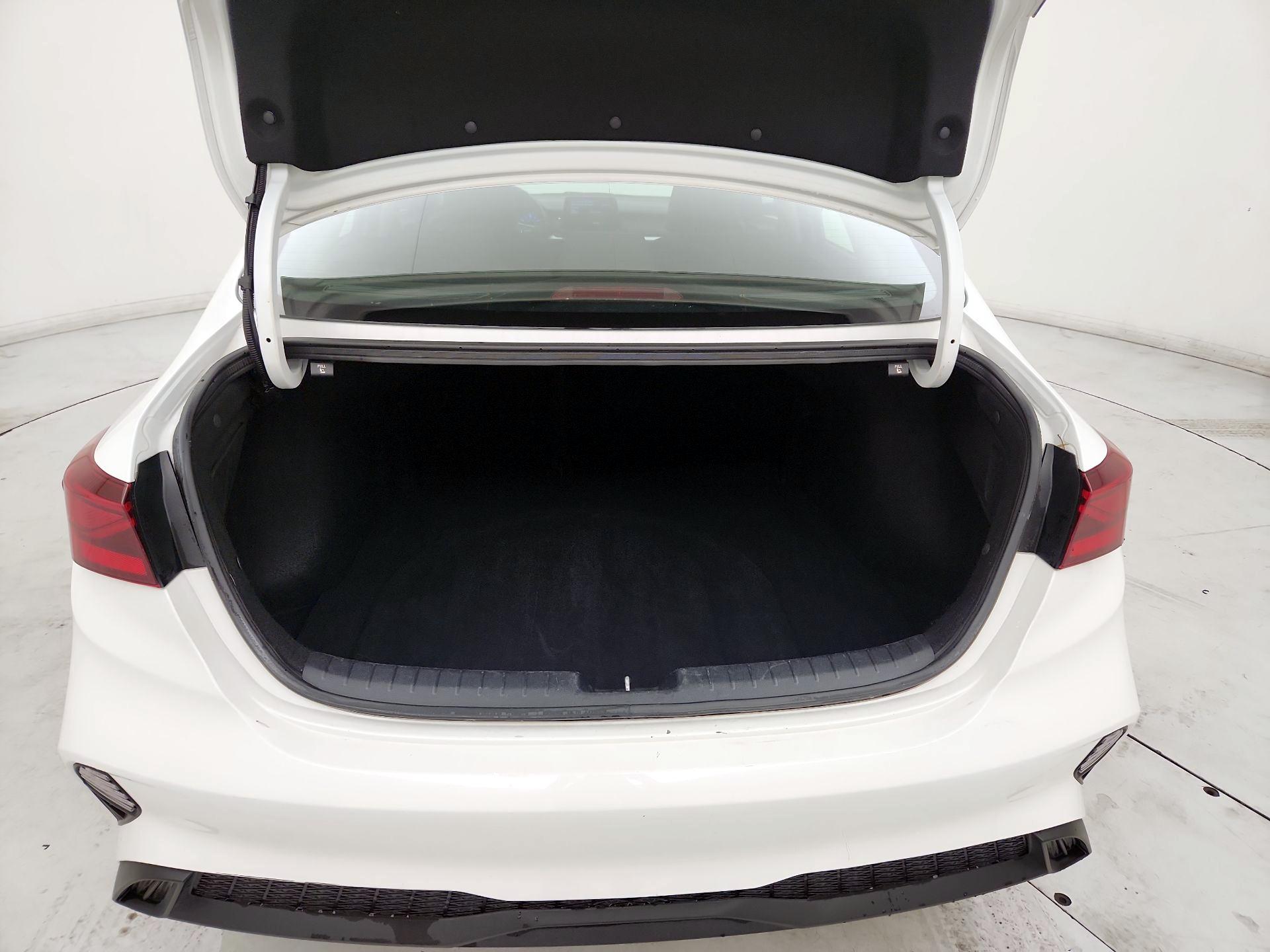 Thumbnail: 2023 Kia Forte - 20