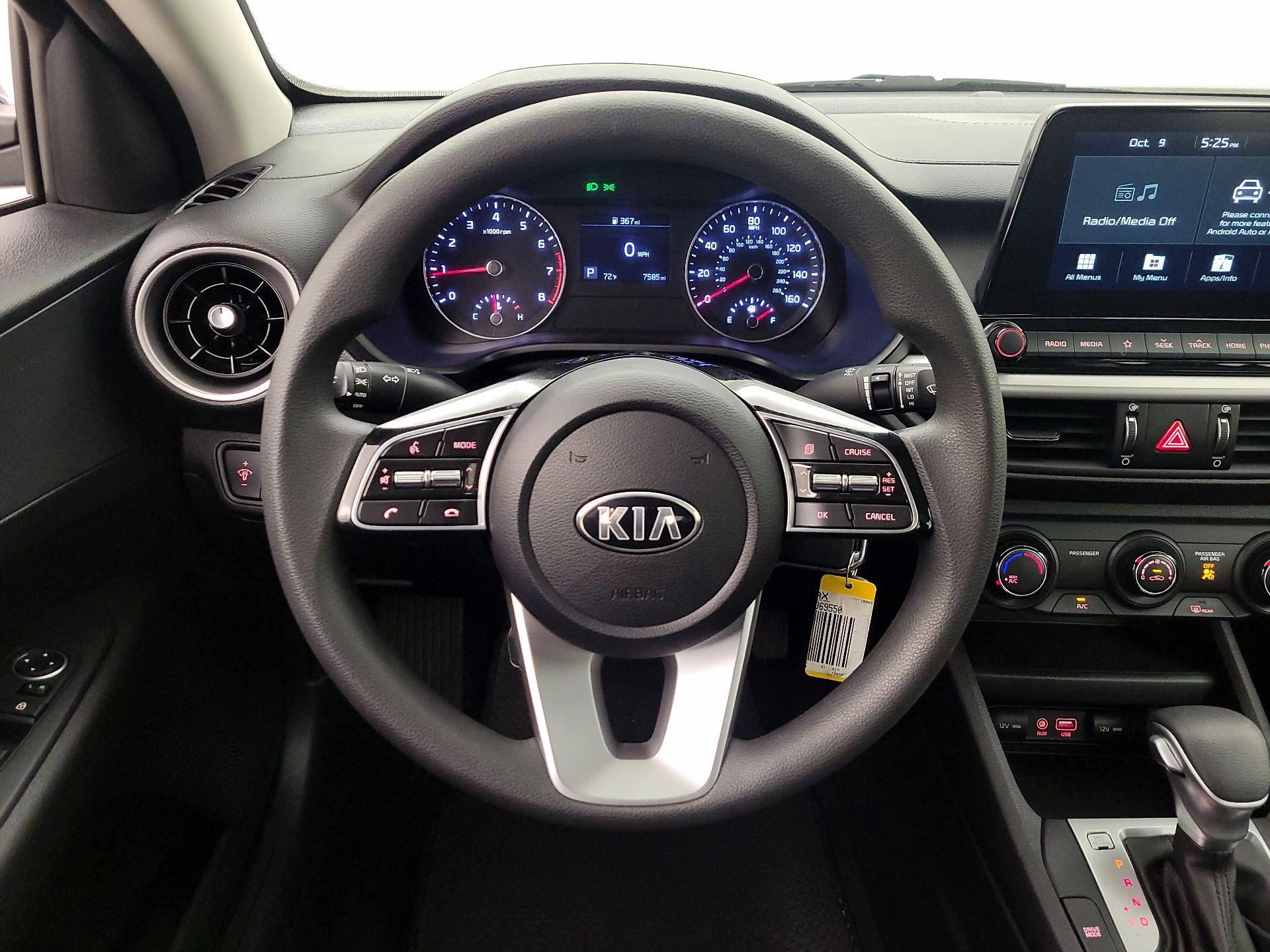 Thumbnail: 2021 Kia Forte - 10