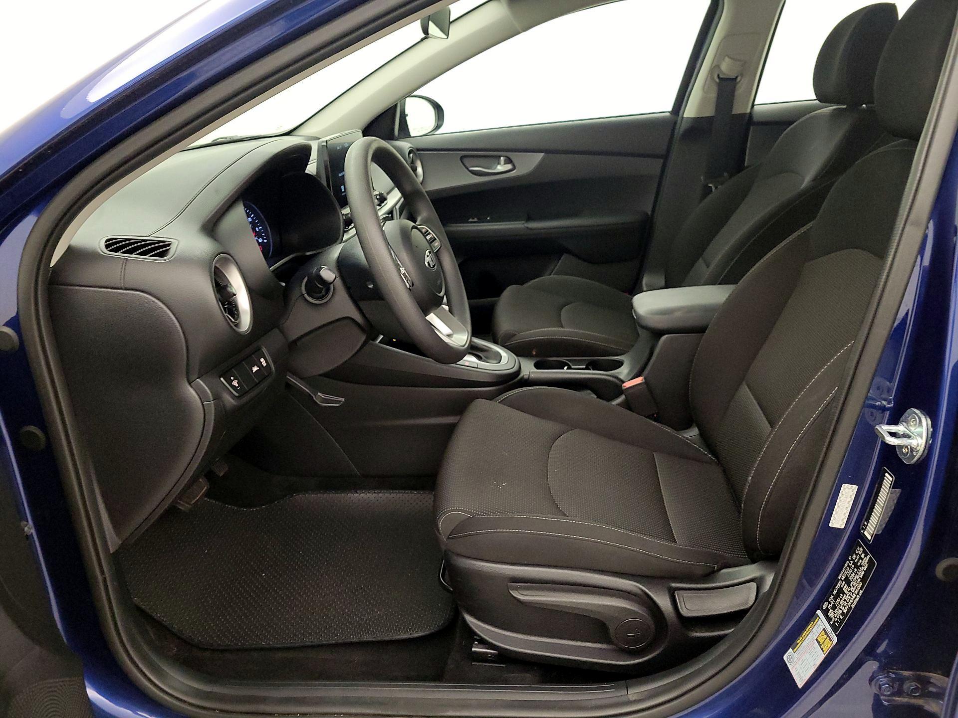 Thumbnail: 2021 Kia Forte - 11