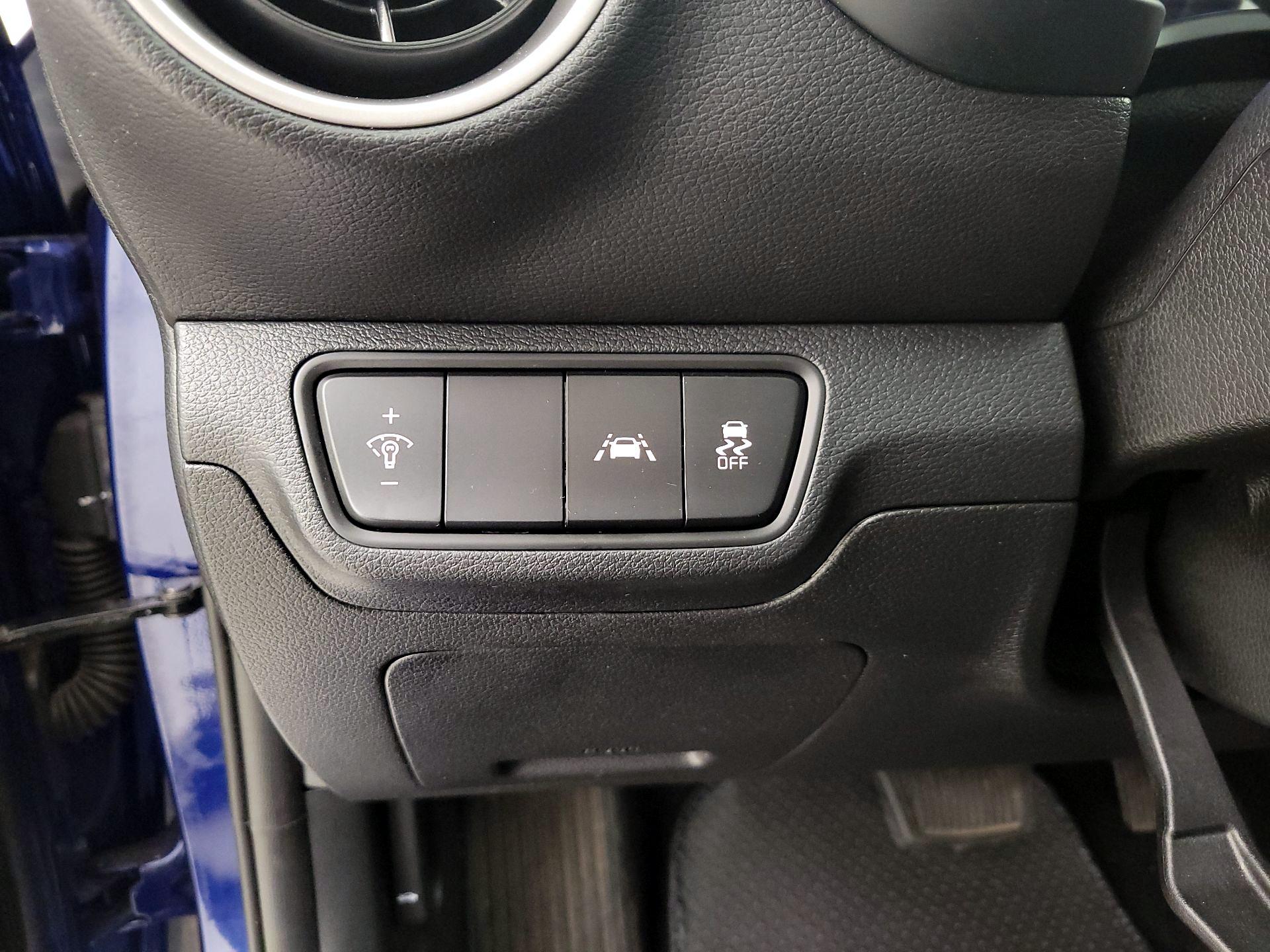Thumbnail: 2021 Kia Forte - 13