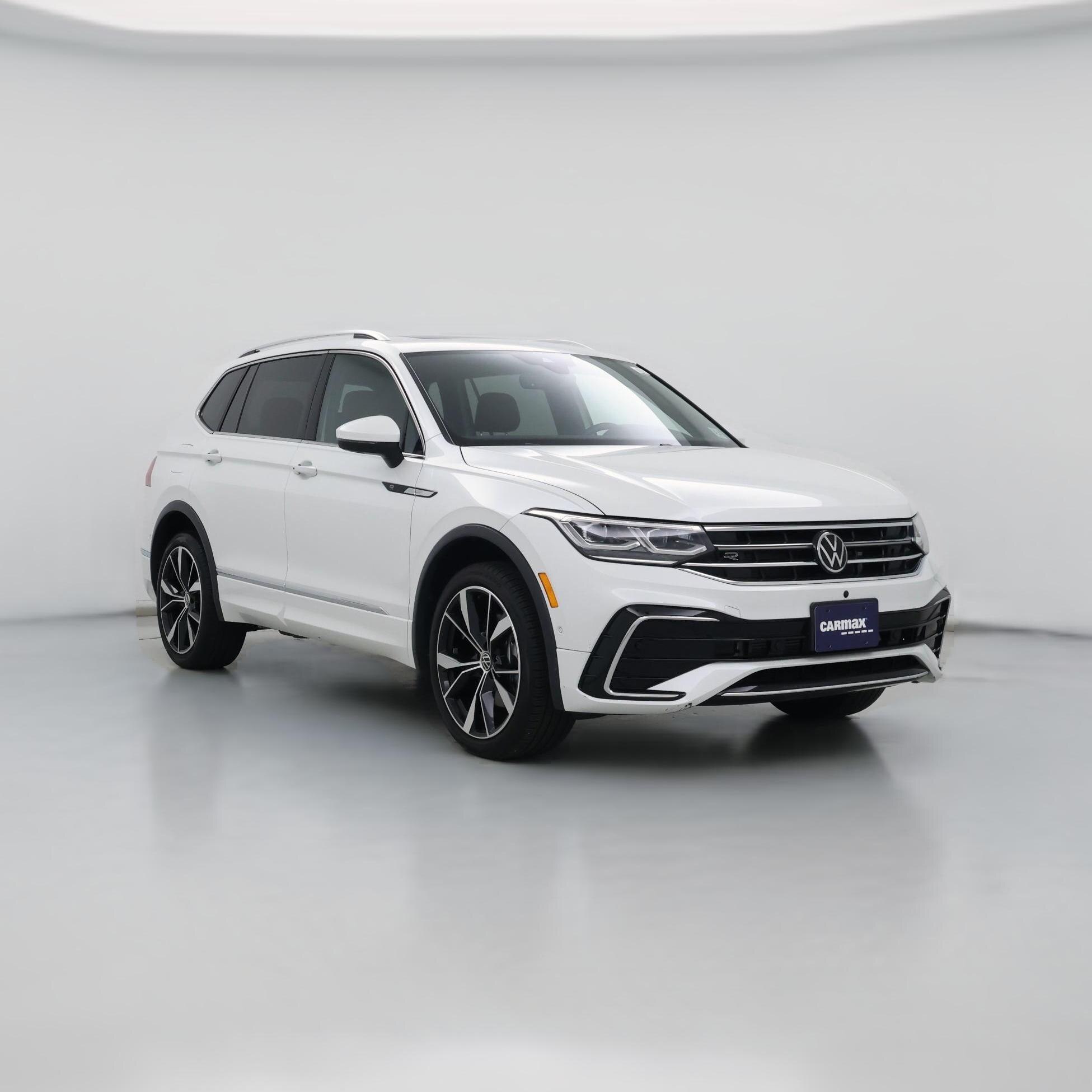 Thumbnail: 2022 Volkswagen Tiguan - 1