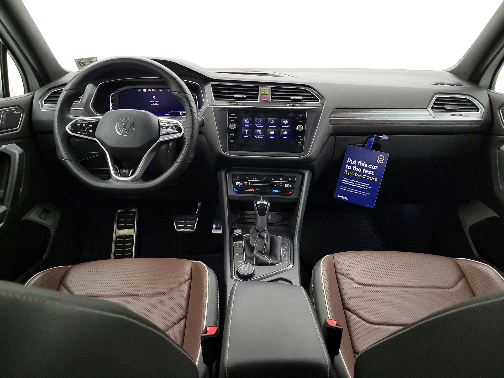 Thumbnail: 2022 Volkswagen Tiguan - 9