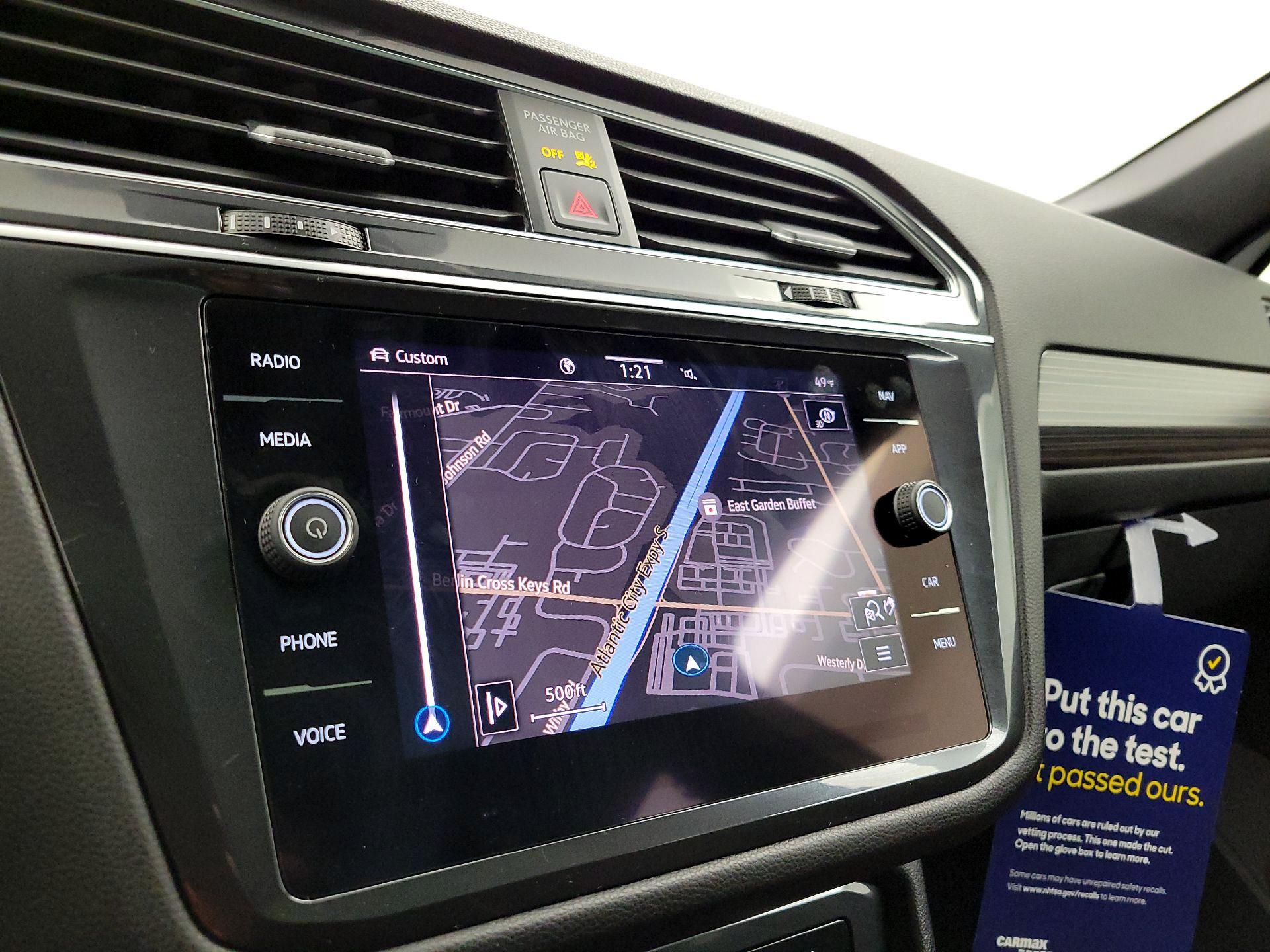 Thumbnail: 2022 Volkswagen Tiguan - 14