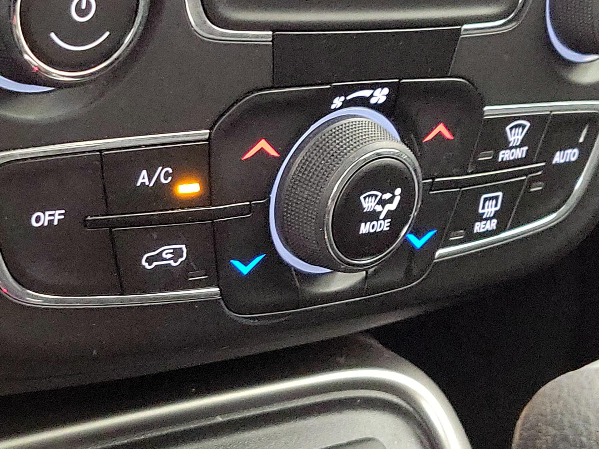 Thumbnail: 2020 Jeep Compass - 16