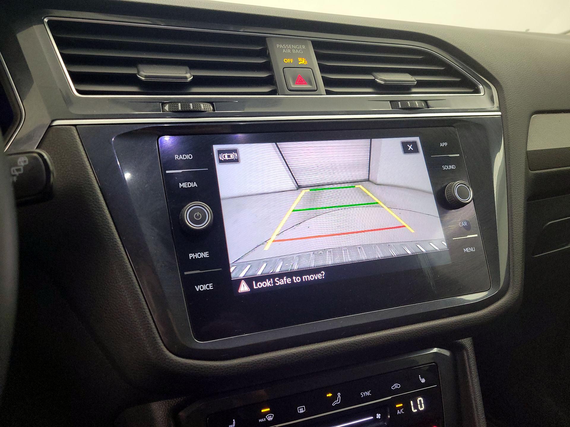 Thumbnail: 2022 Volkswagen Tiguan - 14