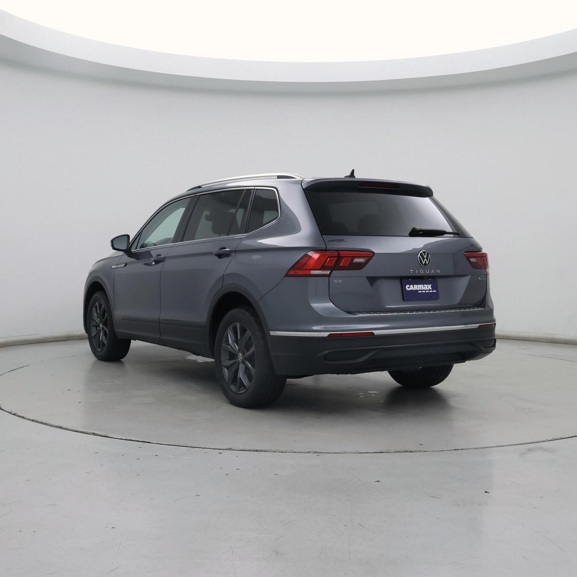 Thumbnail: 2022 Volkswagen Tiguan - 2