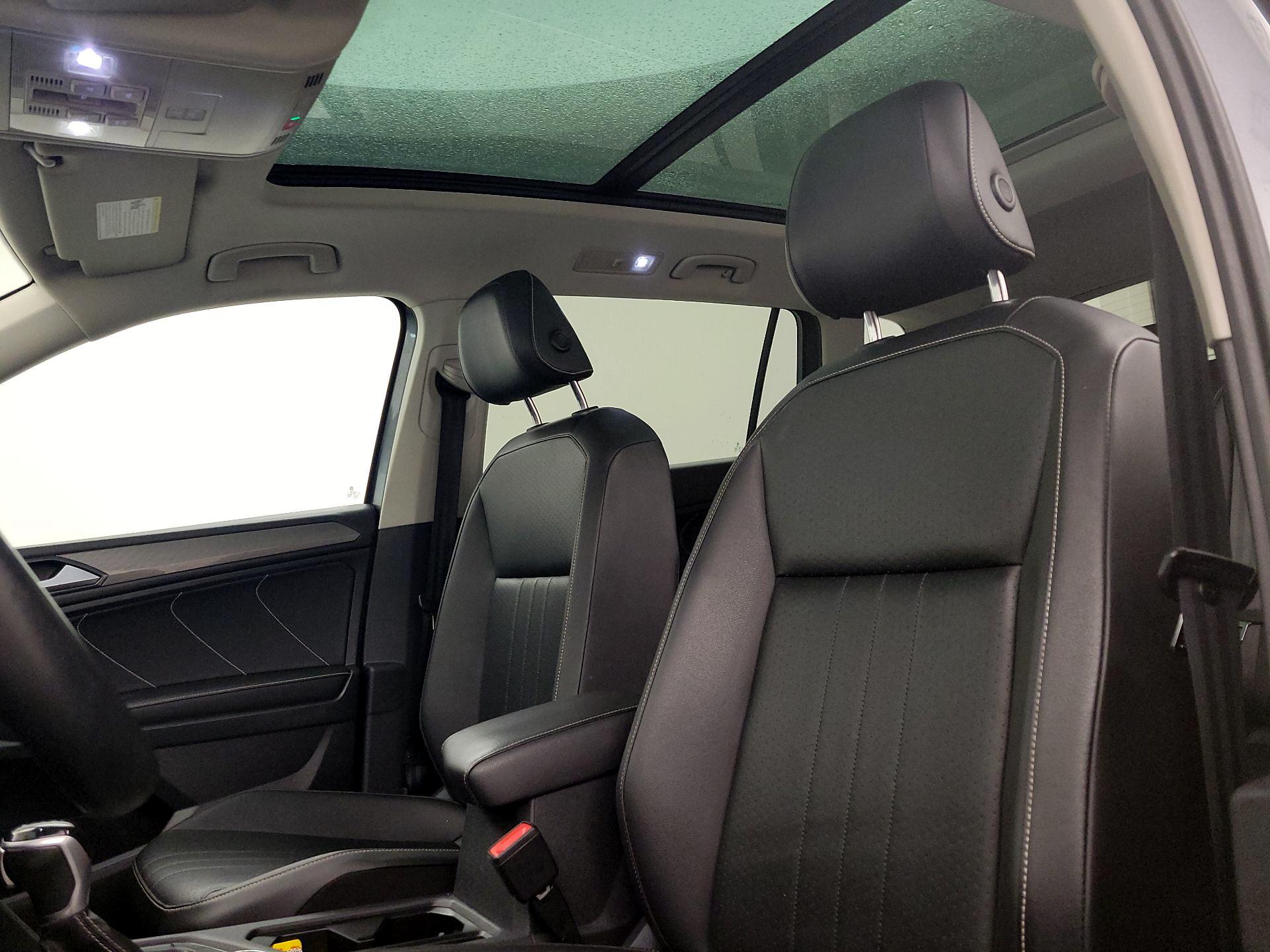 Thumbnail: 2022 Volkswagen Tiguan - 19