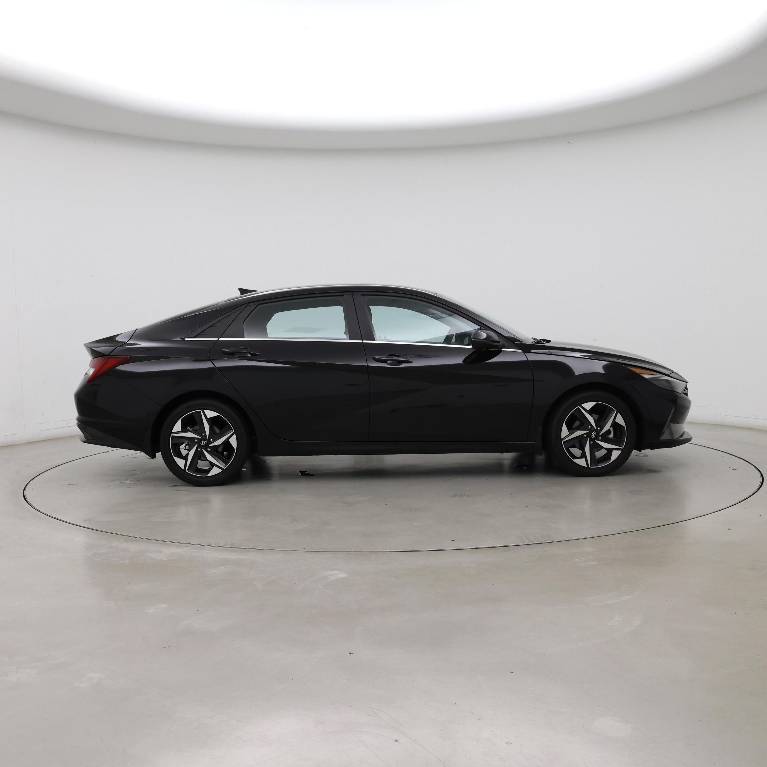 Thumbnail: 2023 Hyundai Elantra - 7