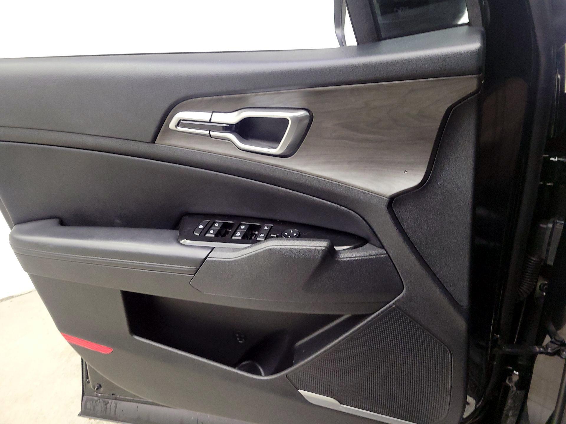 Thumbnail: 2024 Kia Sportage - 12