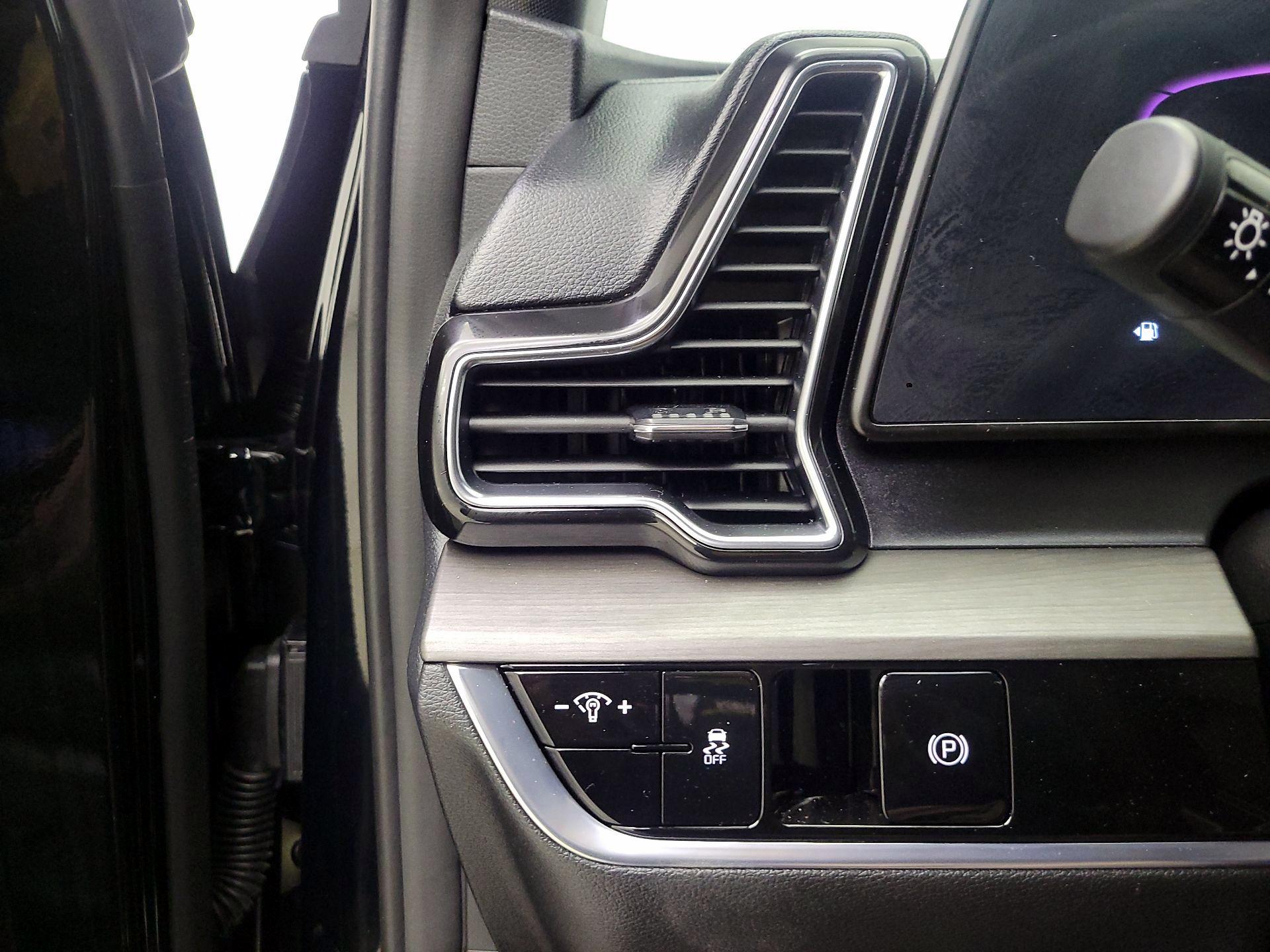 Thumbnail: 2024 Kia Sportage - 13