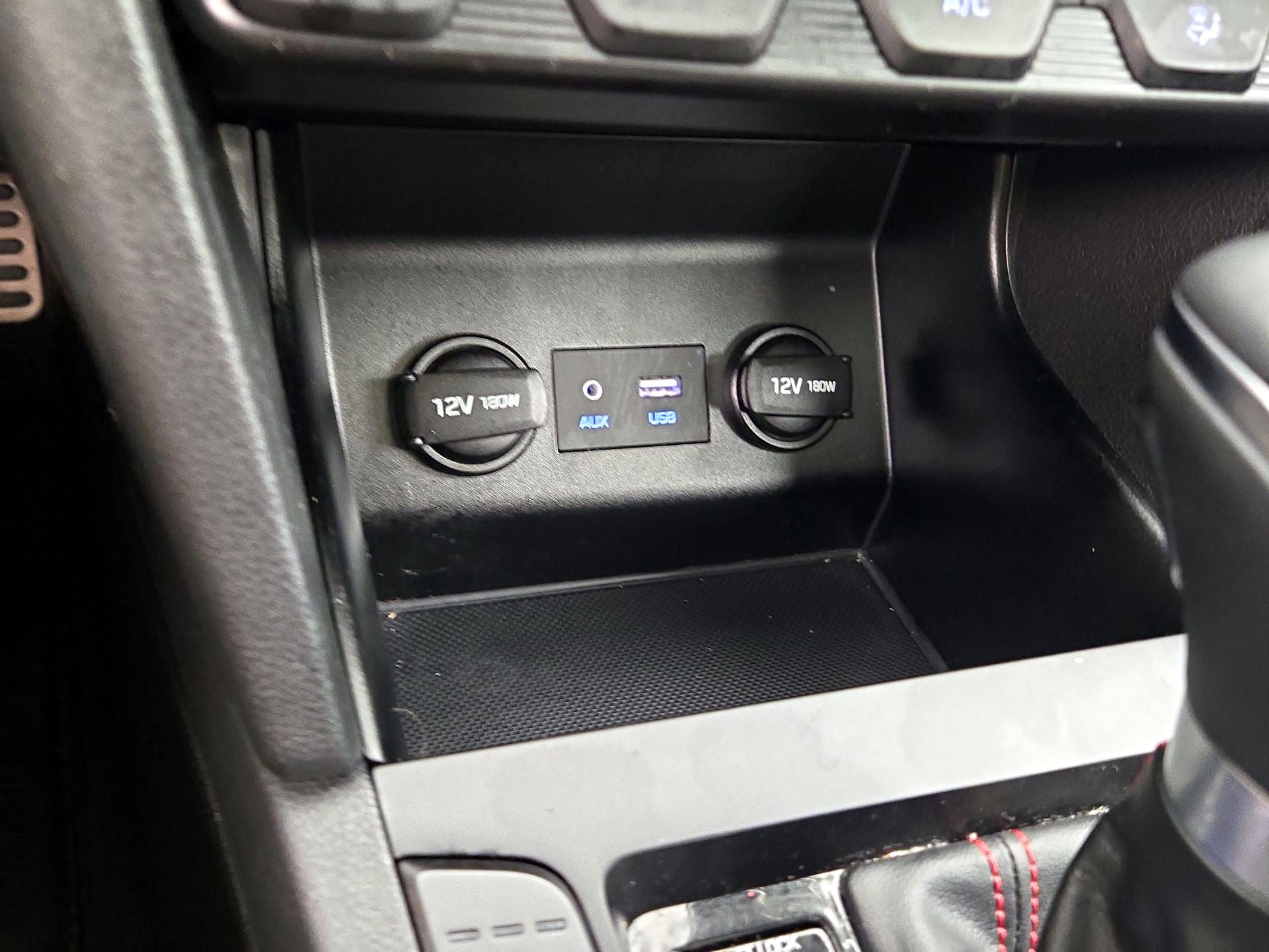 Thumbnail: 2020 Hyundai Elantra - 18