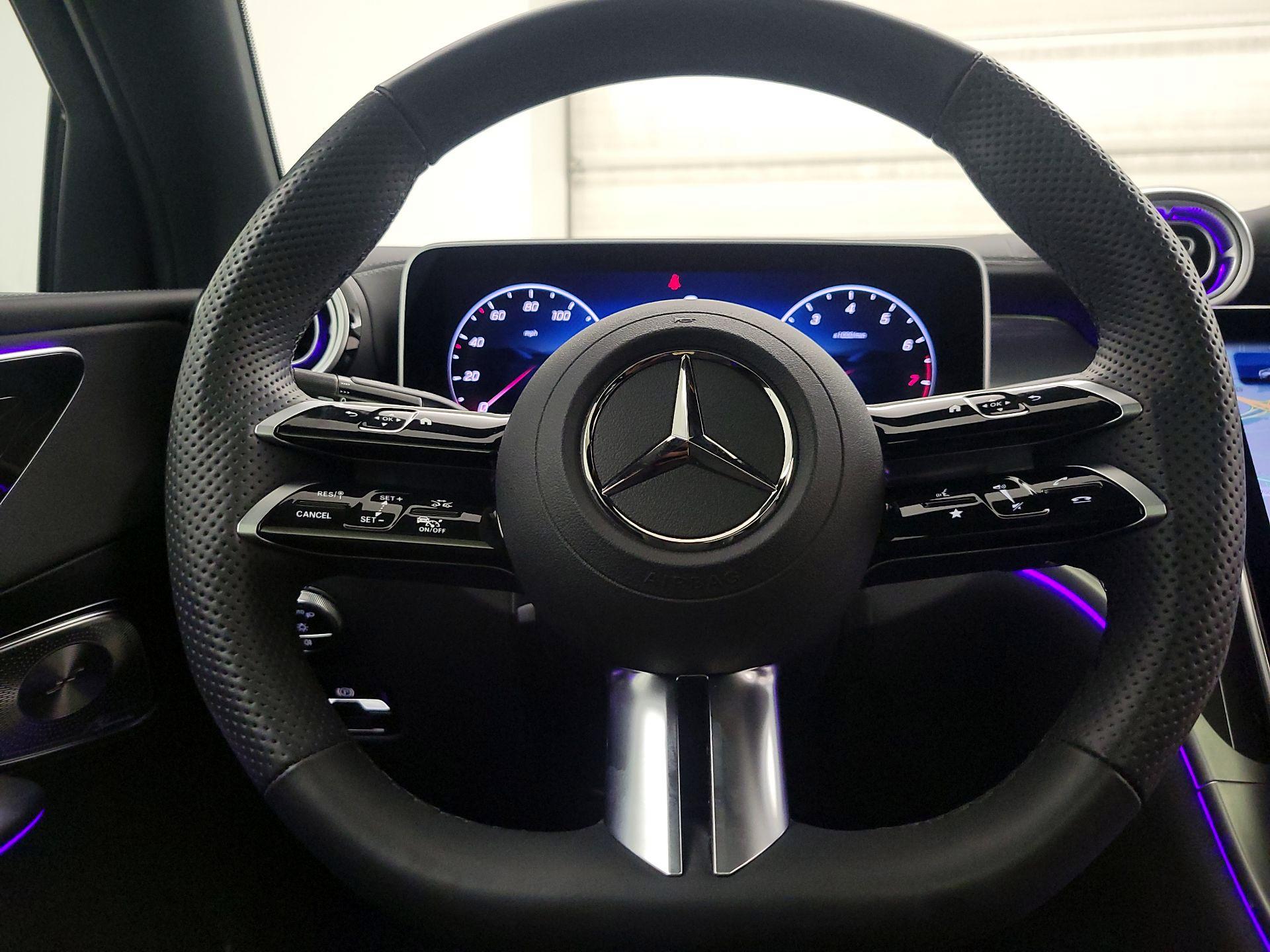 Thumbnail: 2025 Mercedes-Benz GLC - 10