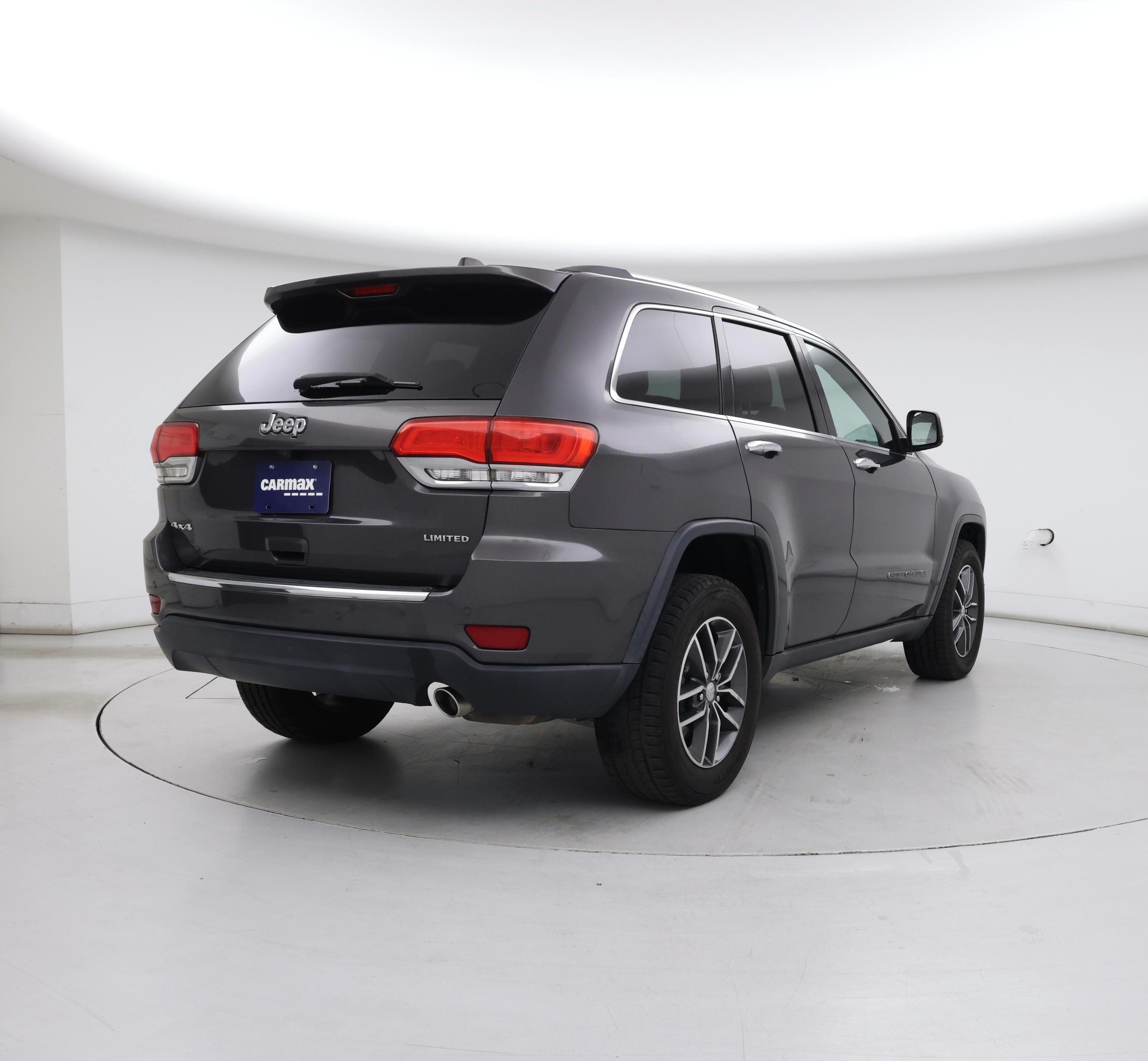 Thumbnail: 2018 Jeep Grand Cherokee - 8