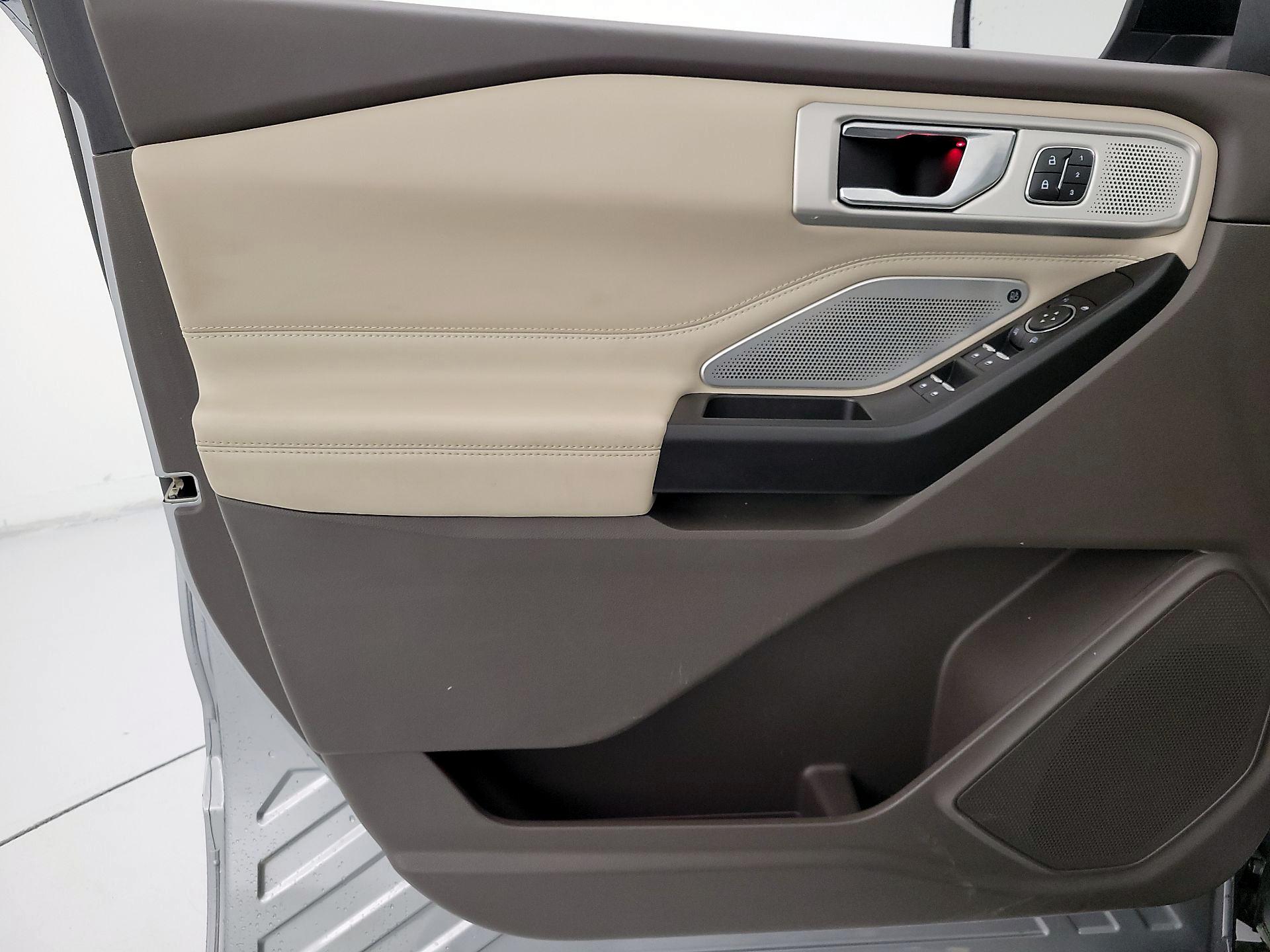 Thumbnail: 2020 Ford Explorer - 12