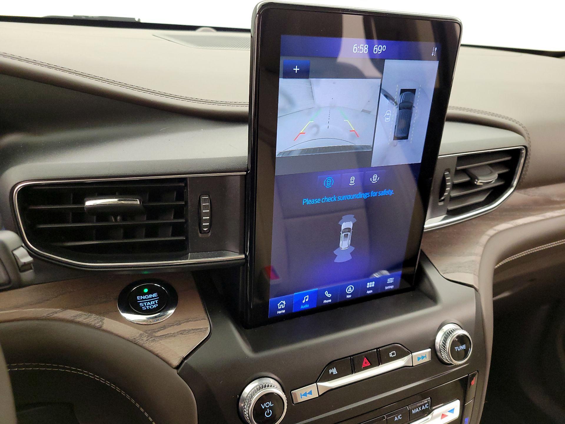 Thumbnail: 2020 Ford Explorer - 15