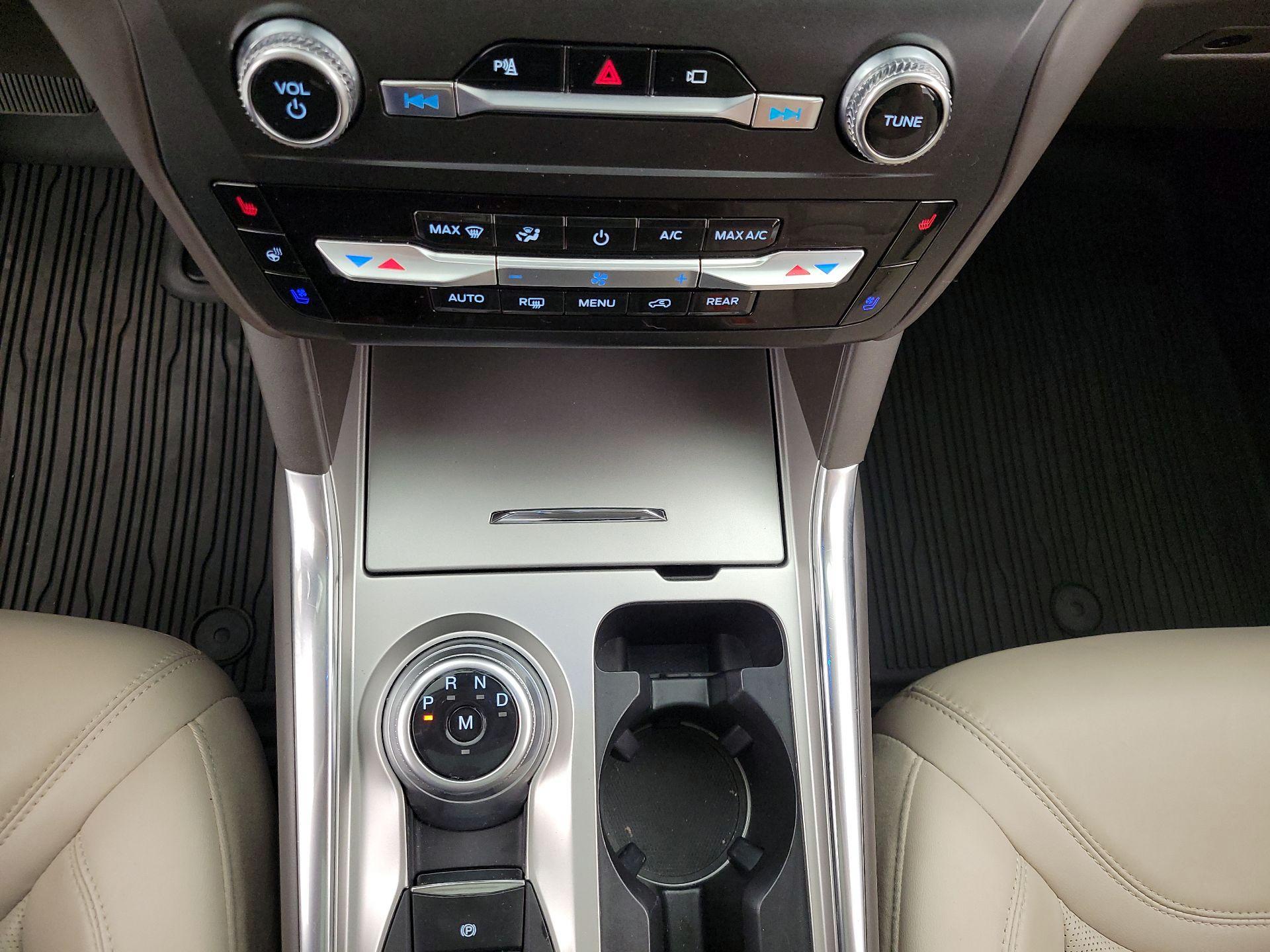 Thumbnail: 2020 Ford Explorer - 18