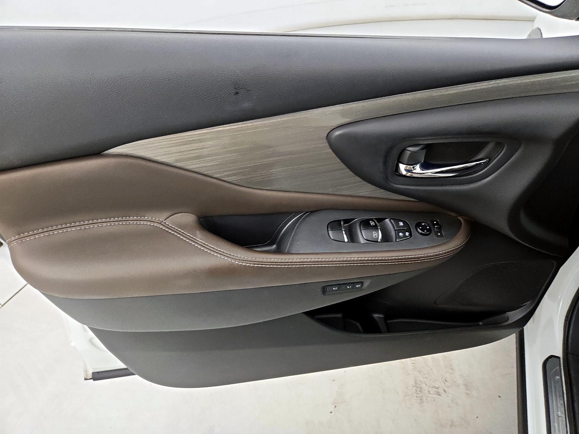 Thumbnail: 2016 Nissan Murano - 12