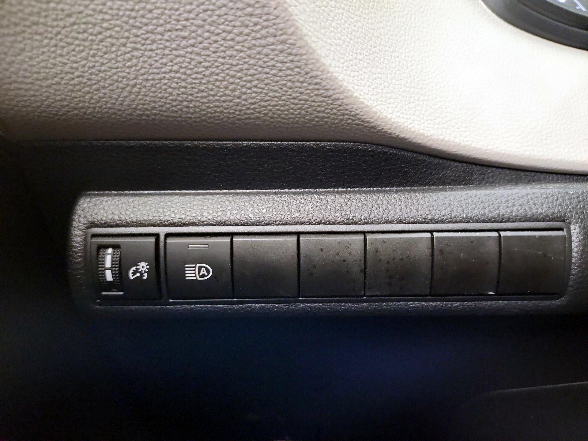 Thumbnail: 2024 Toyota Corolla - 13