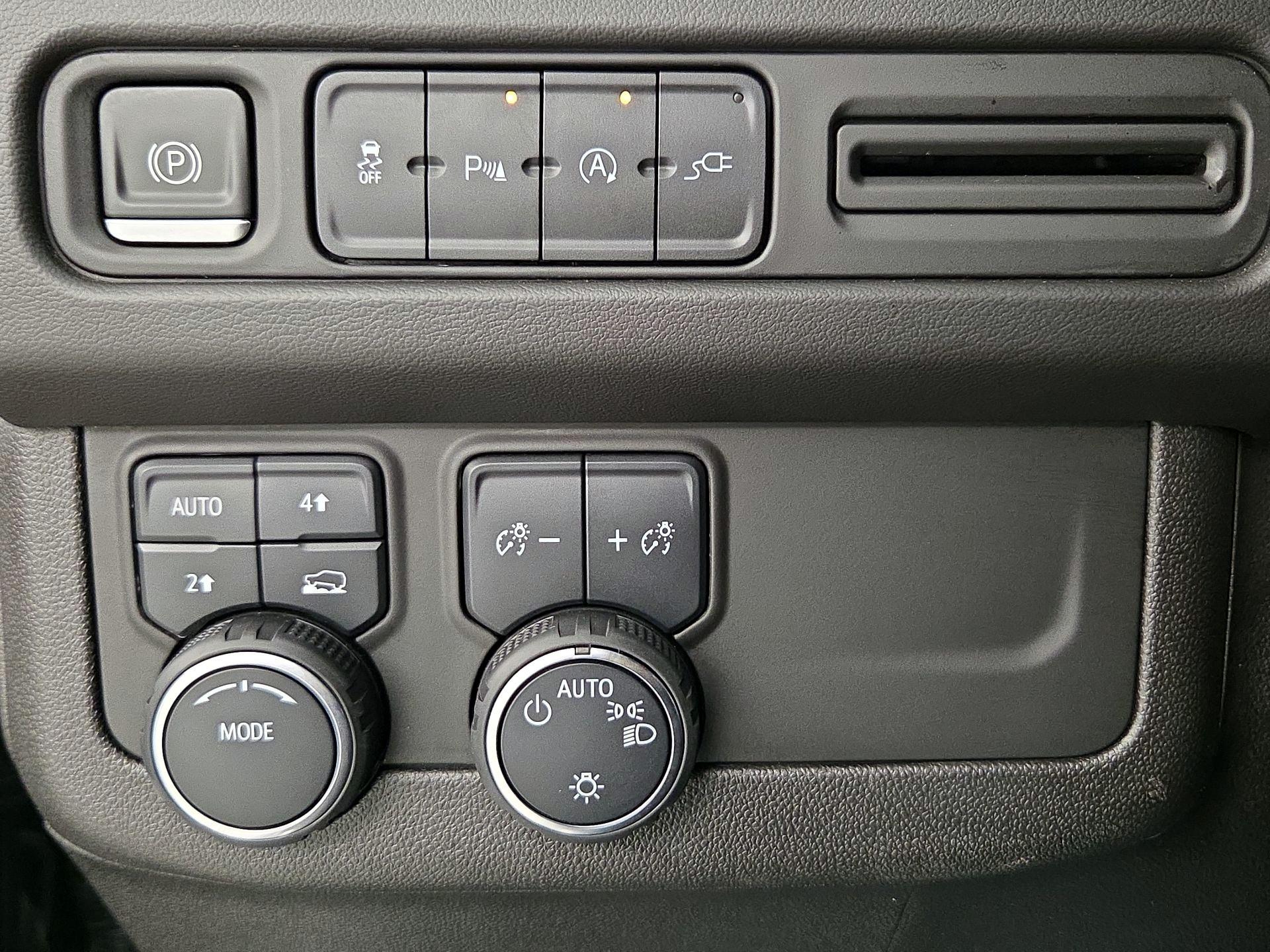 Thumbnail: 2021 Chevrolet Tahoe - 13