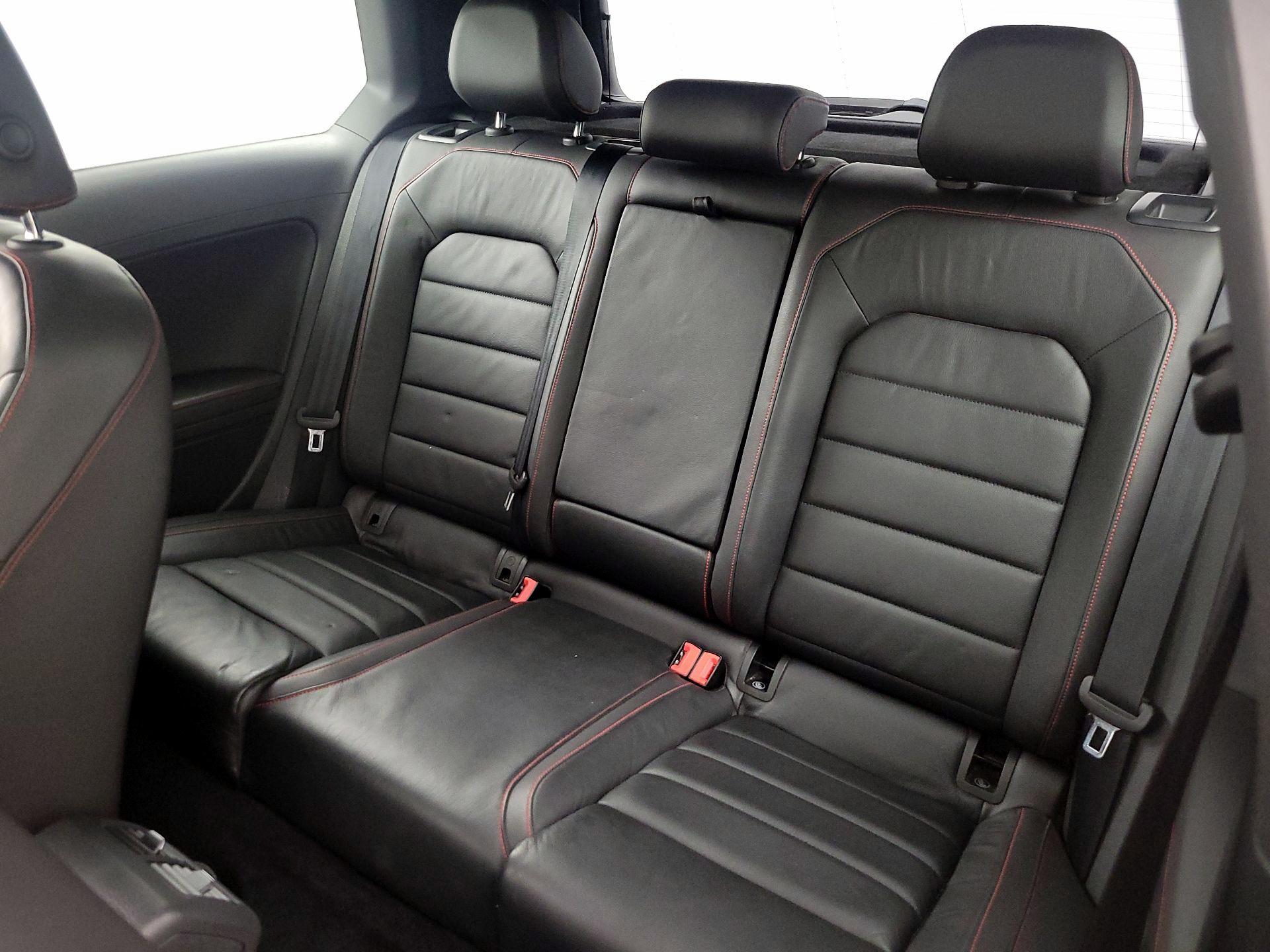 Thumbnail: 2015 Volkswagen Golf - 19