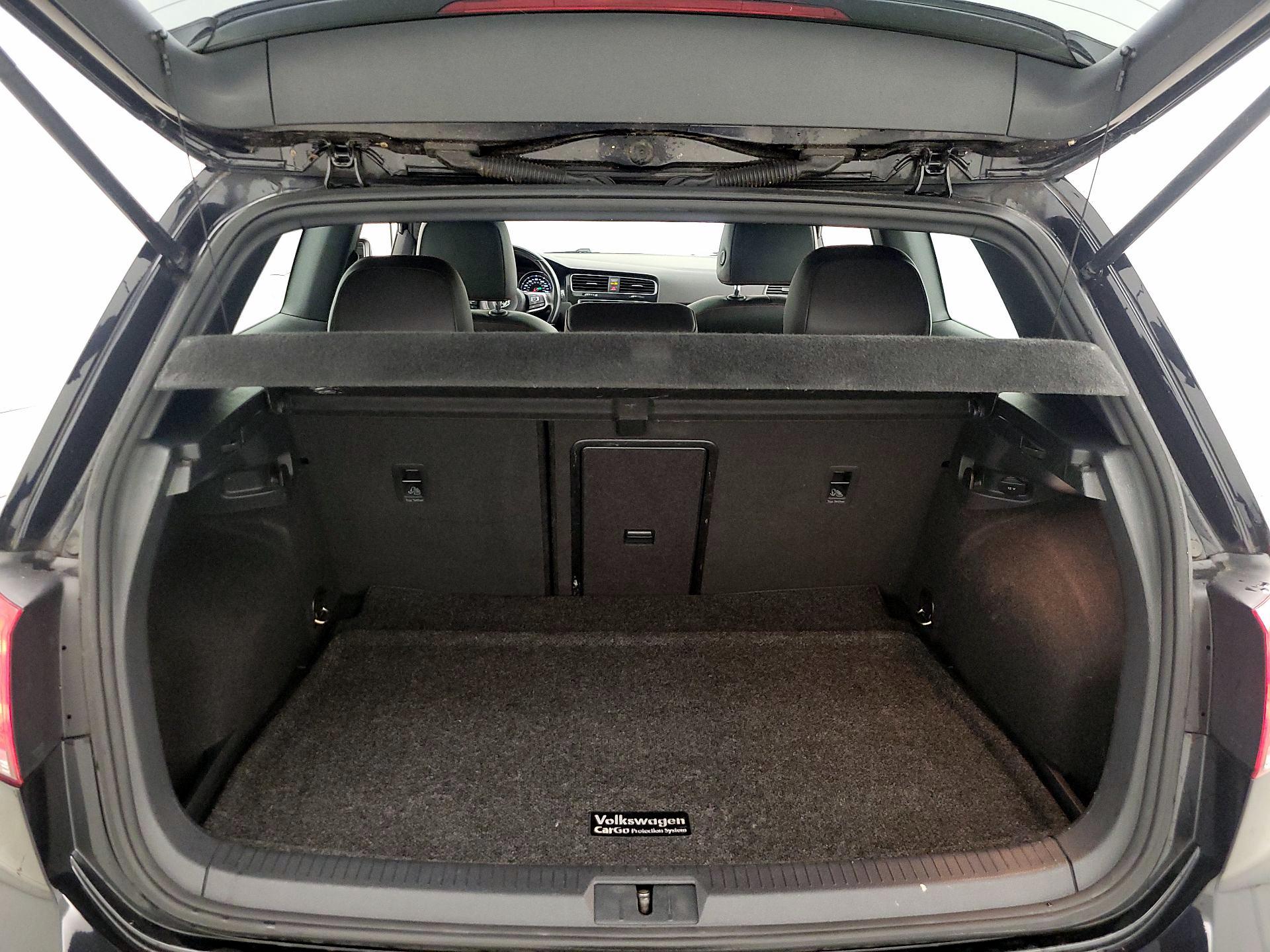 Thumbnail: 2015 Volkswagen Golf - 20