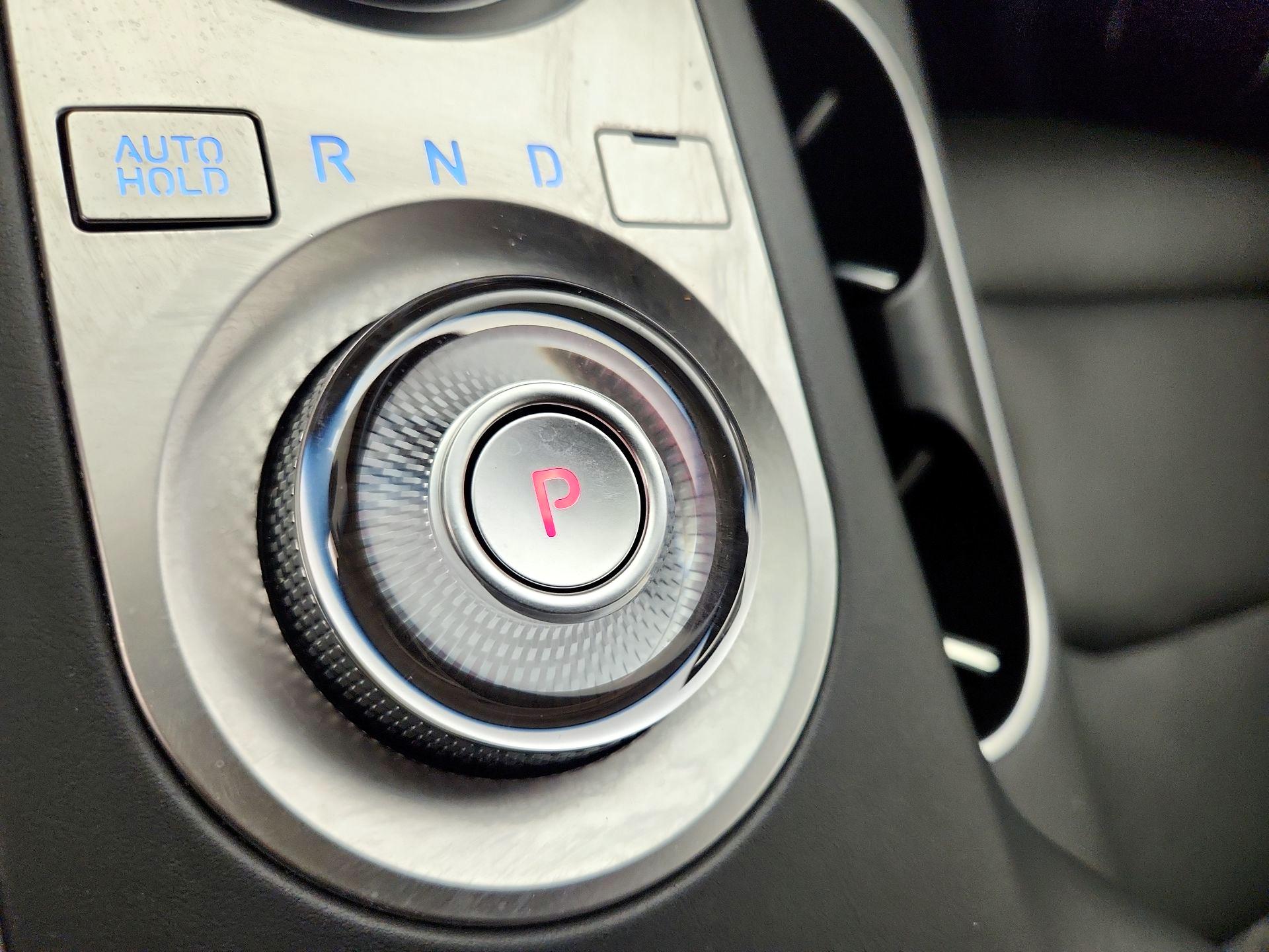 Thumbnail: 2023 Genesis GV70 - 18