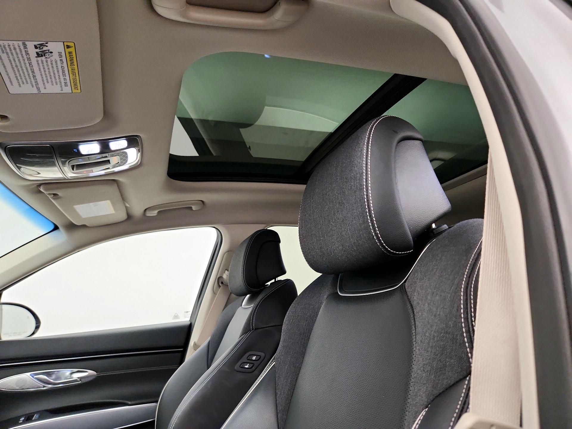 Thumbnail: 2023 Genesis GV70 - 20