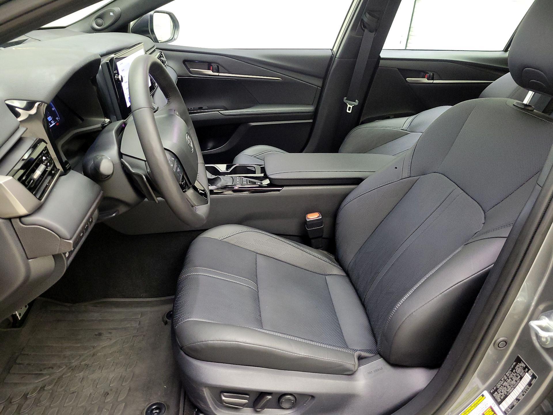 Thumbnail: 2025 Toyota Camry - 11