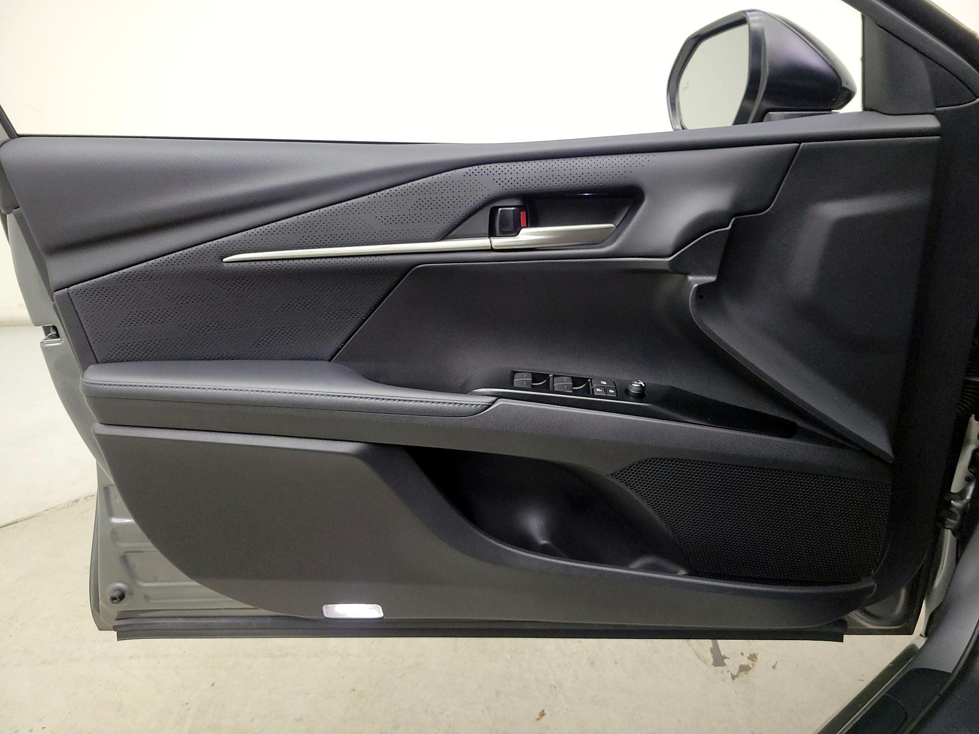 Thumbnail: 2025 Toyota Camry - 12