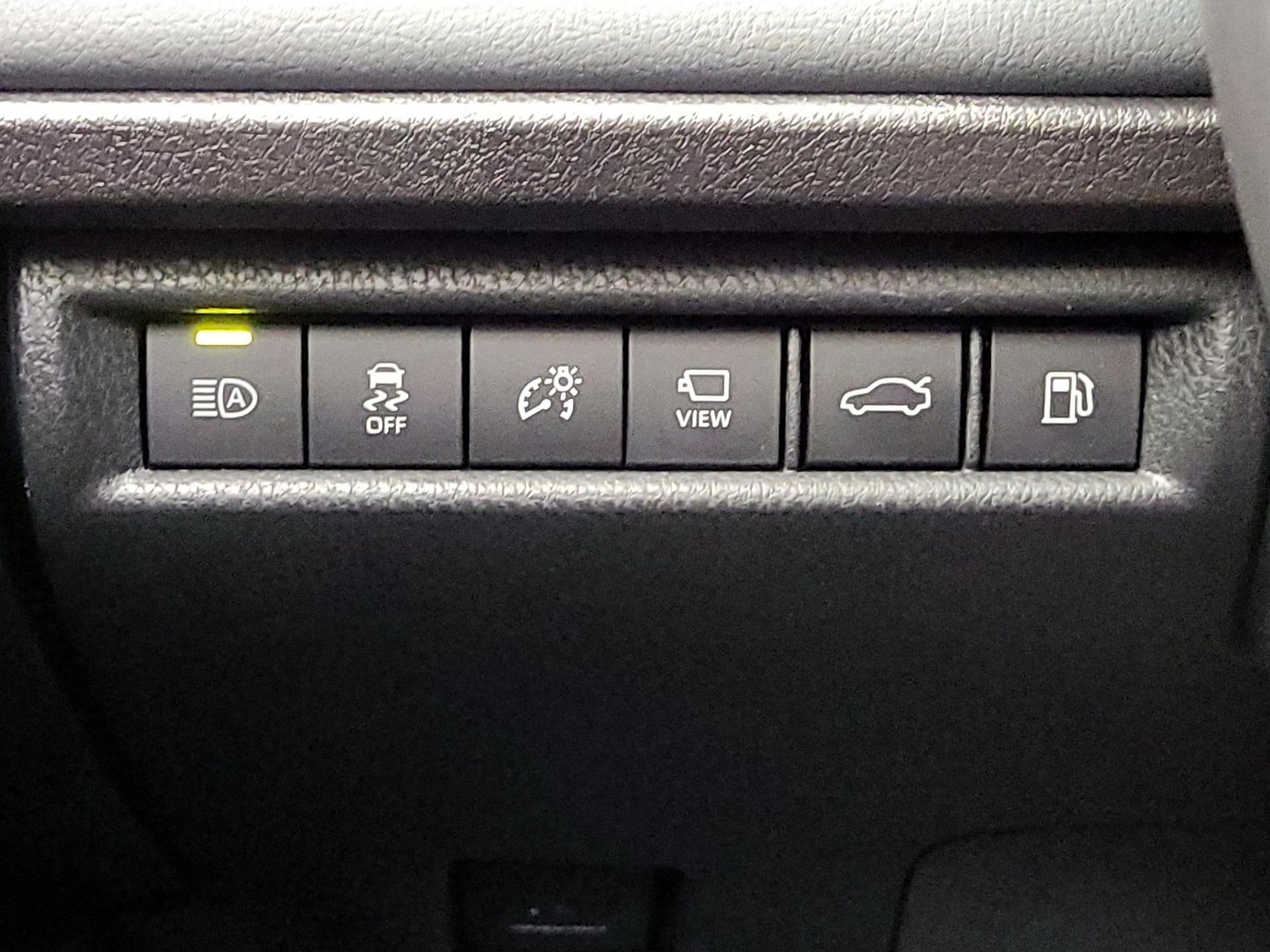 Thumbnail: 2025 Toyota Camry - 13