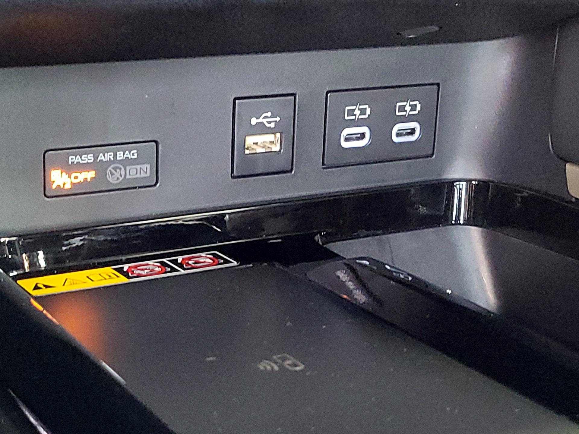 Thumbnail: 2025 Toyota Camry - 18