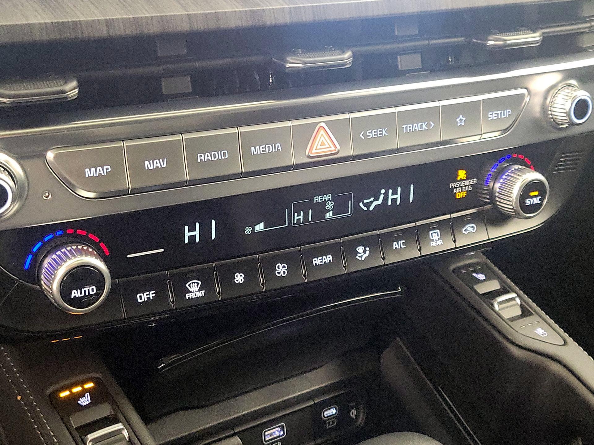 Thumbnail: 2024 Kia Telluride - 17