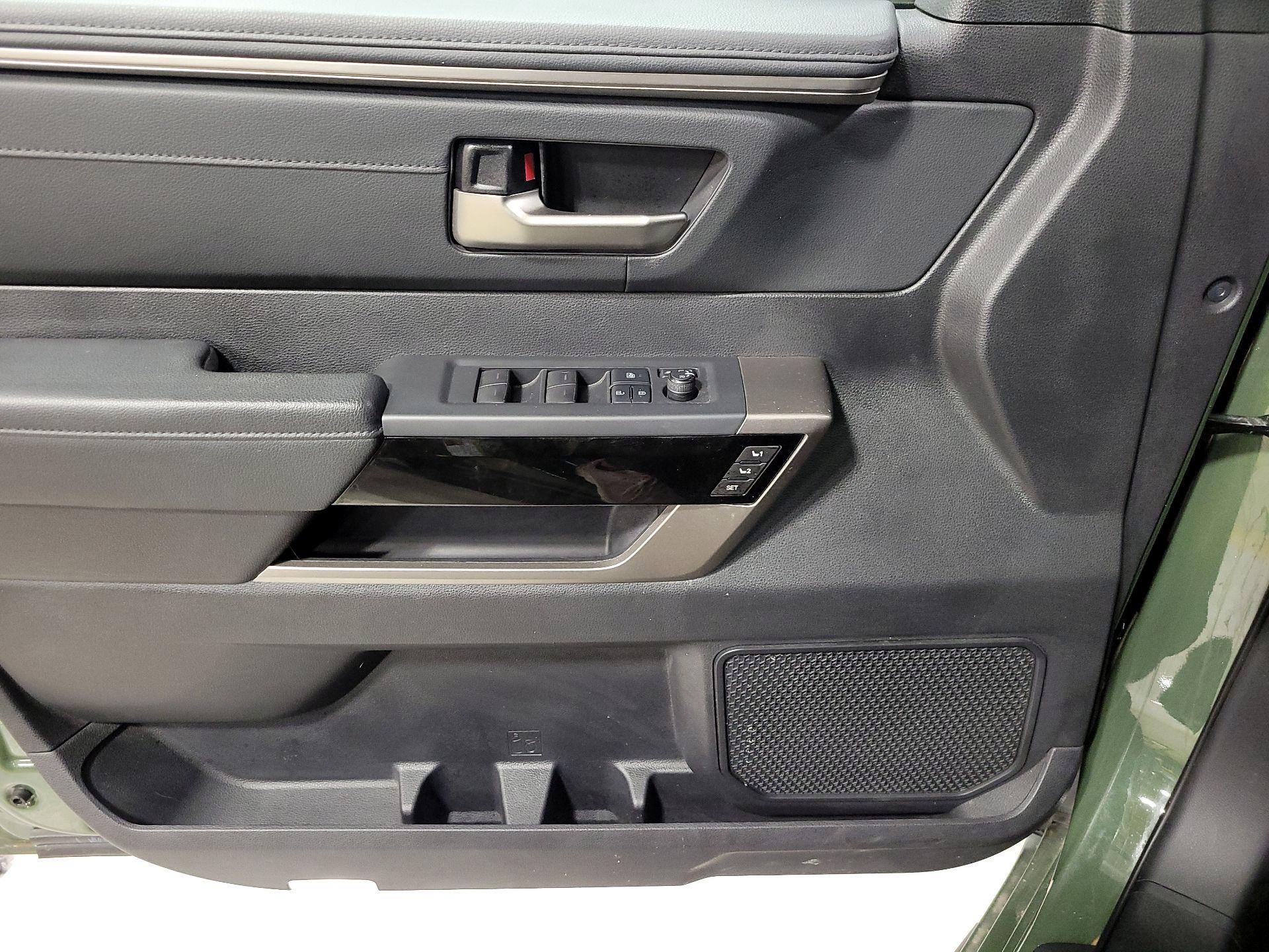 Thumbnail: 2022 Toyota Tundra - 12