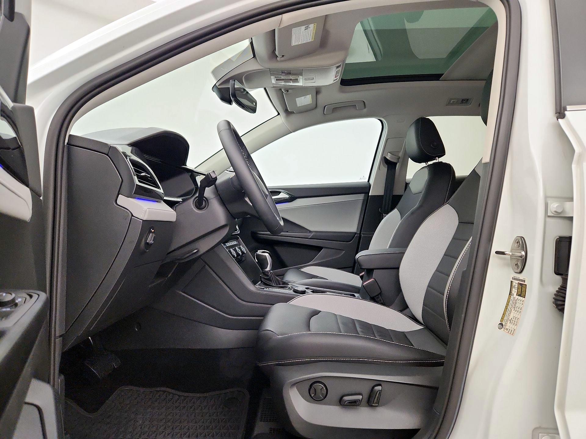 Thumbnail: 2022 Volkswagen Taos - 11