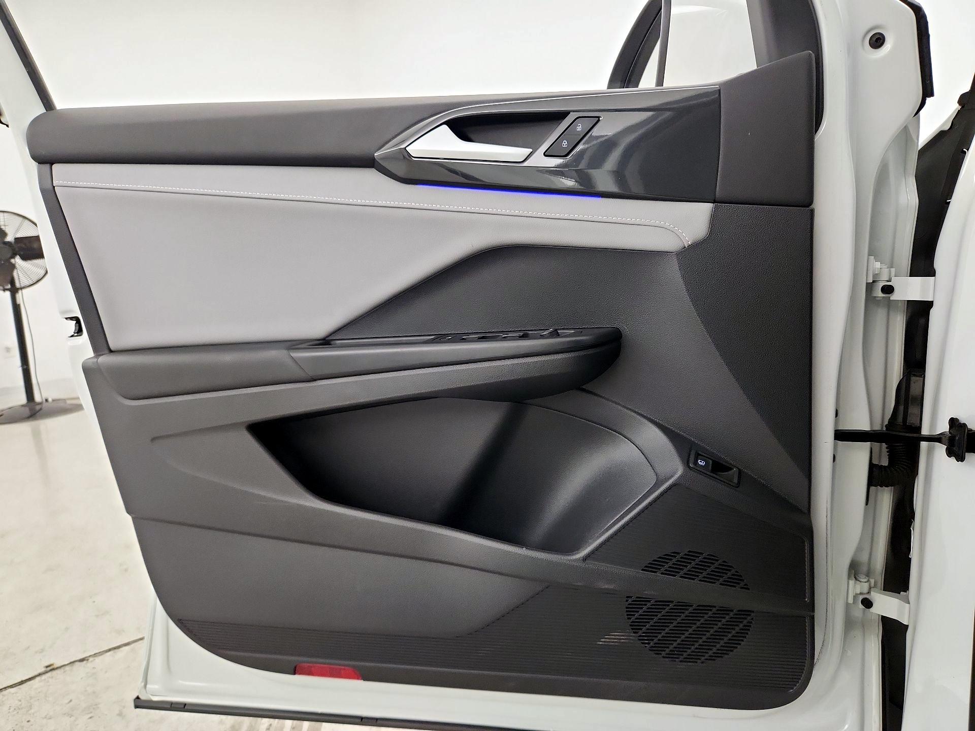 Thumbnail: 2022 Volkswagen Taos - 12