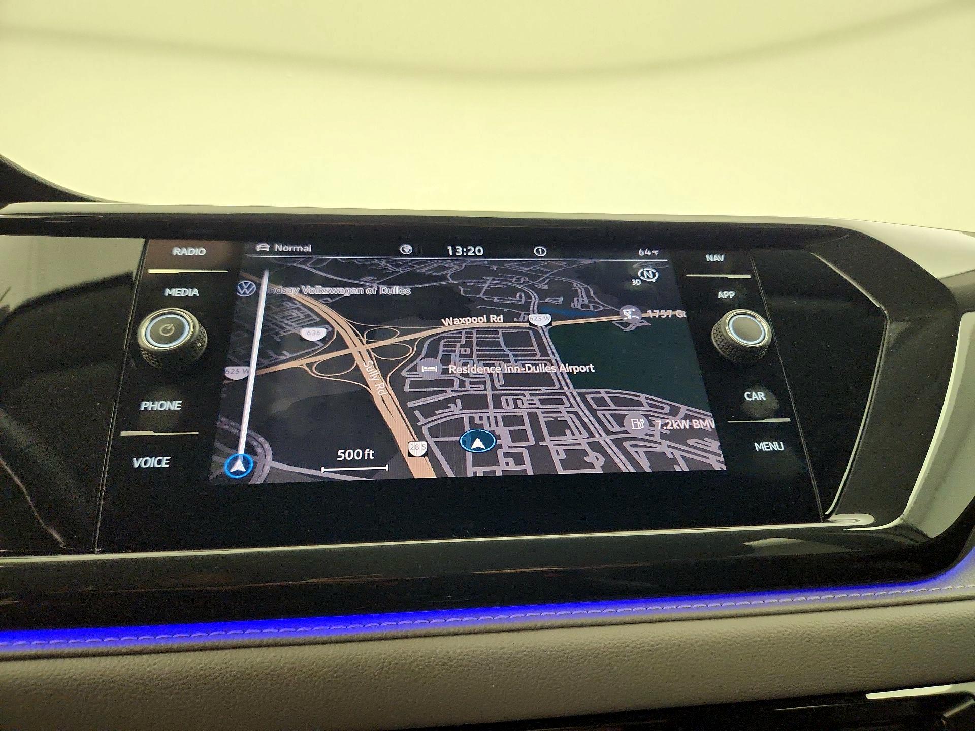 Thumbnail: 2022 Volkswagen Taos - 14