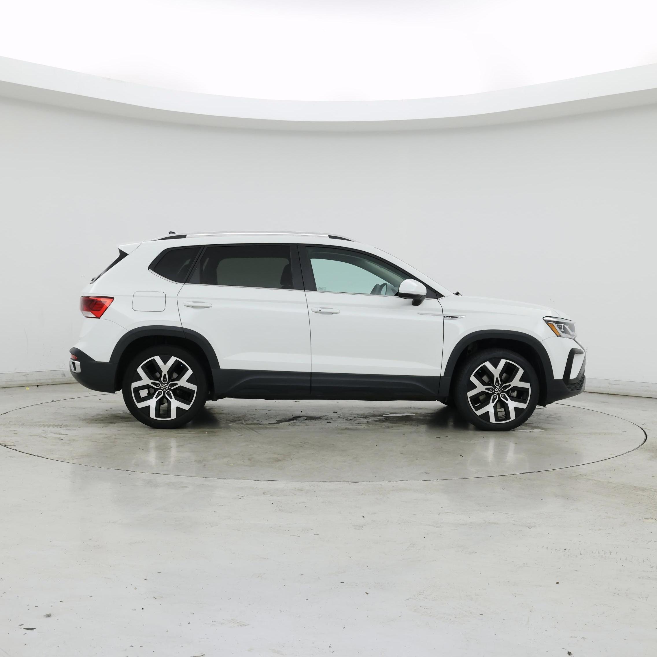 Thumbnail: 2022 Volkswagen Taos - 7